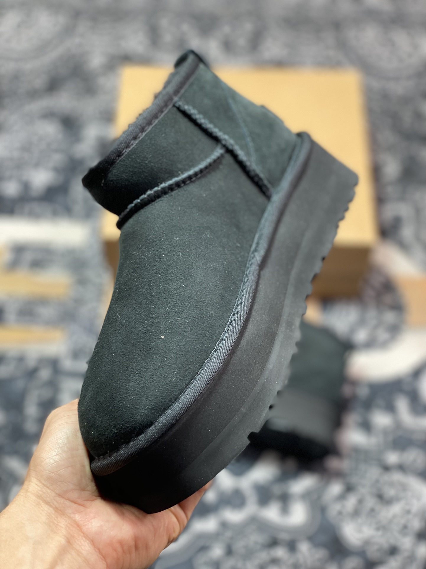 品牌UGG W Classic Ultra Mini Platform Bovelty 新奇增强厚底版系短靴“全黑加绒”1116109-BLK