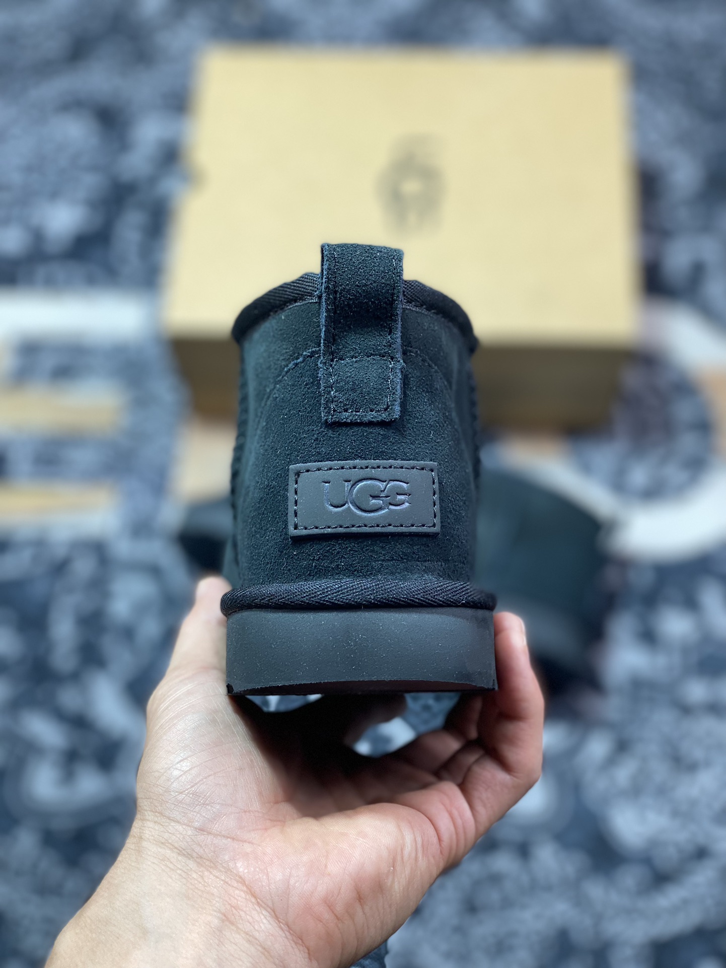 UGG W Classic Mini II 经典迷你2.0系列短筒休闲百搭短靴“全黑加绒”1016222-BLK