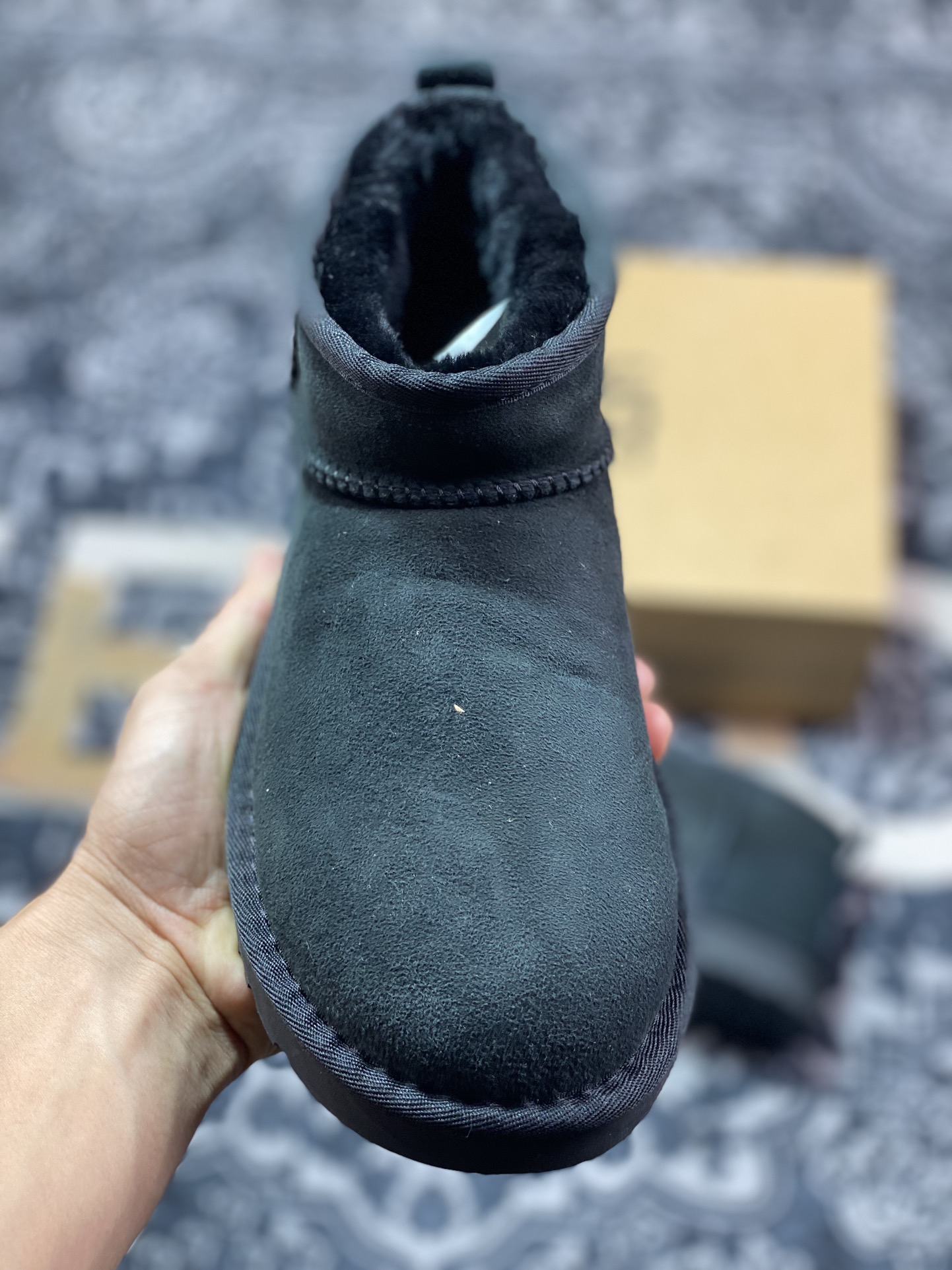 UGG W Classic Mini II 经典迷你2.0系列短筒休闲百搭短靴“全黑加绒”1016222-BLK