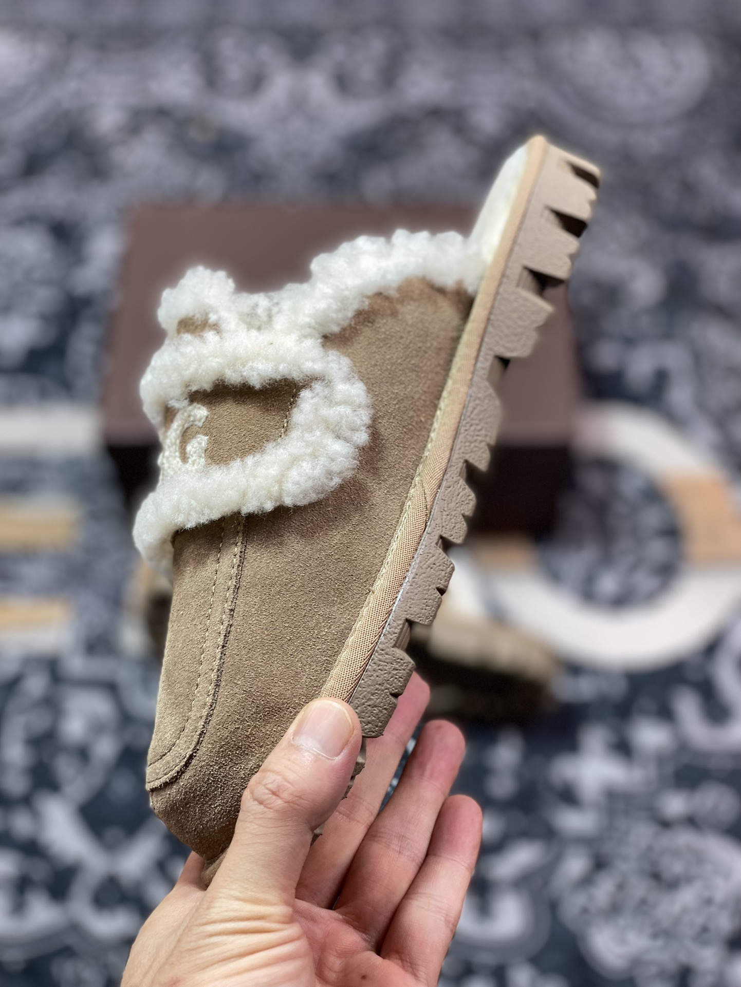 UGG W Classic Coquette Clog Slipper II 科凯特半拖鞋“深卡其加绒”OB938/KHAKI