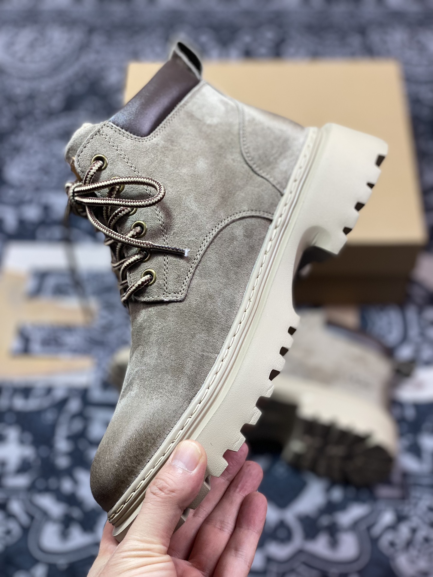 美国轻奢品牌 UGG Tasman Weather Hybrid 塔斯曼混合系列户外中帮休闲马丁靴雪地靴