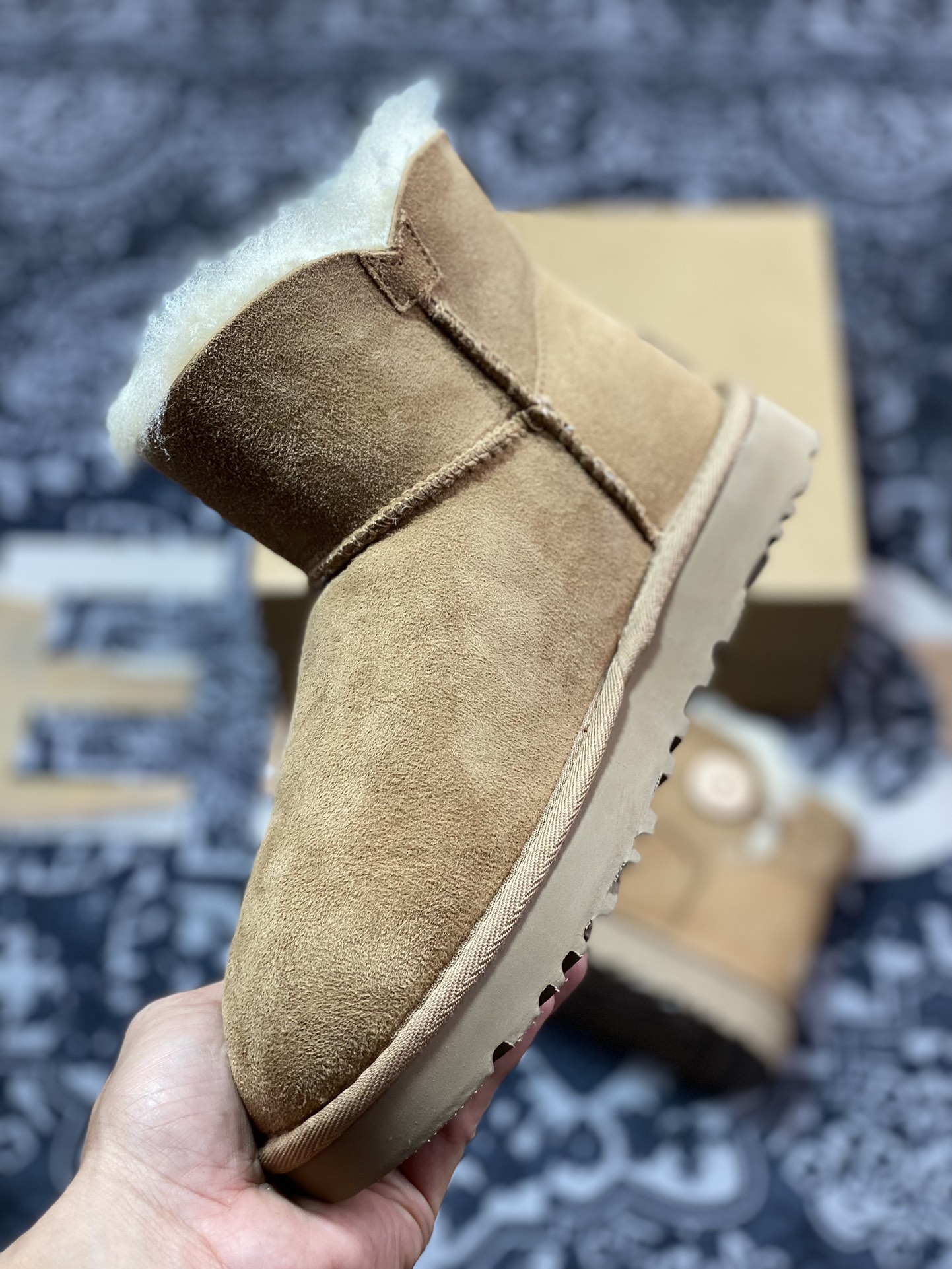 UGG Mini Bailey Button II 冬季女士雪地靴 1016422