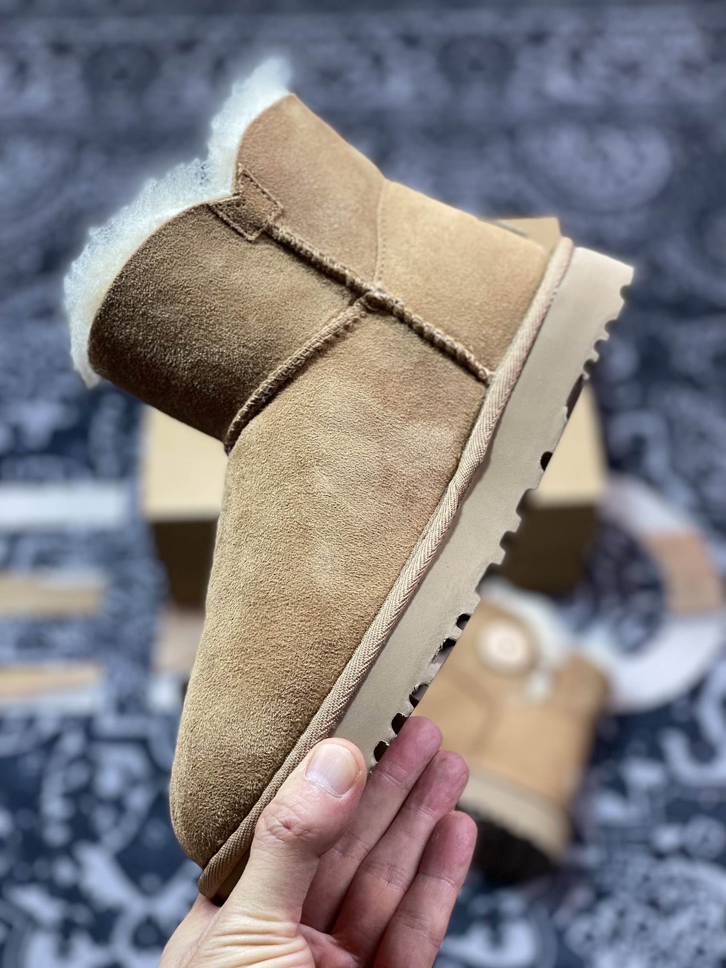 UGG Mini Bailey Button II 冬季女士雪地靴 1016422