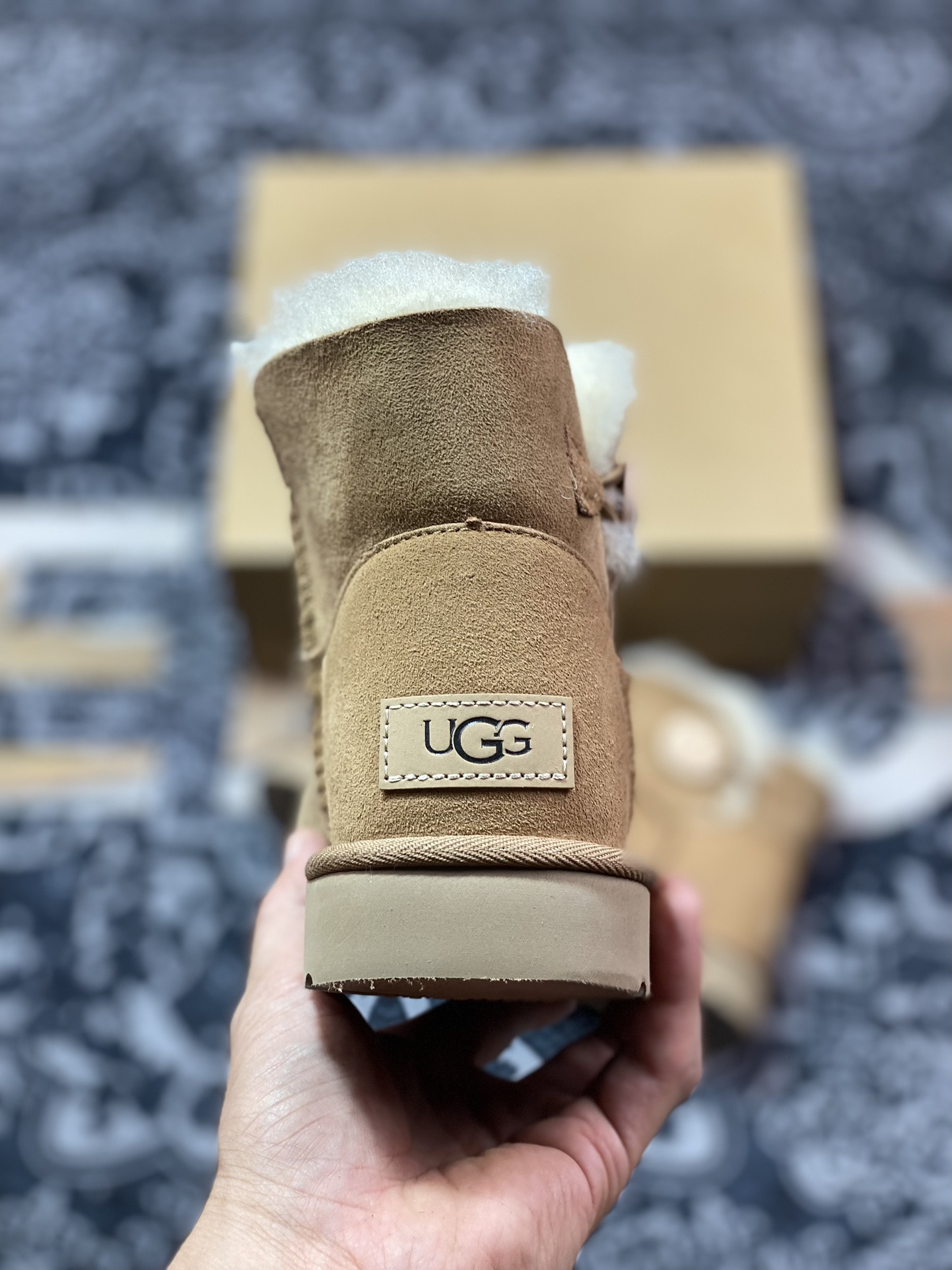 UGG Mini Bailey Button II 冬季女士雪地靴 1016422