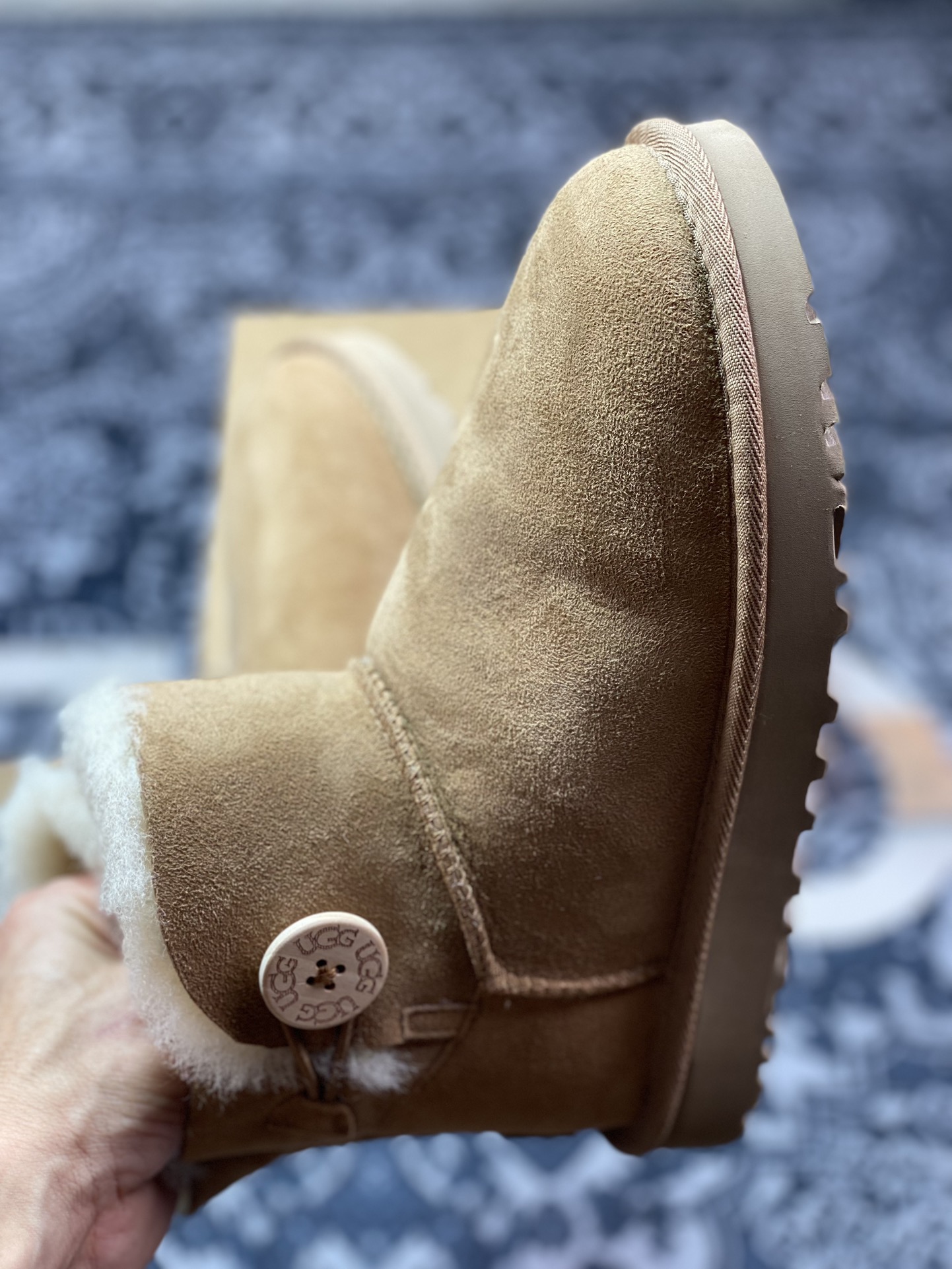 UGG Mini Bailey Button II 冬季女士雪地靴 1016422