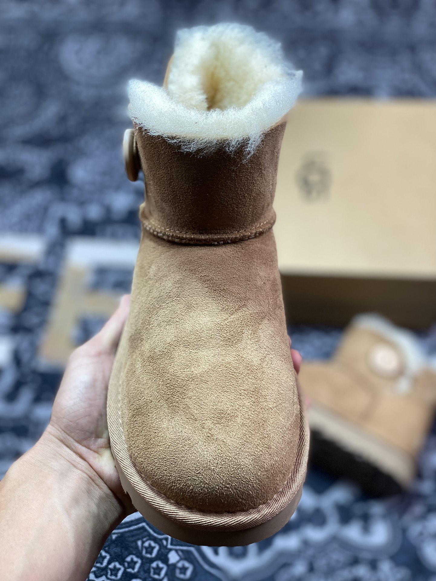 UGG Mini Bailey Button II 冬季女士雪地靴 1016422