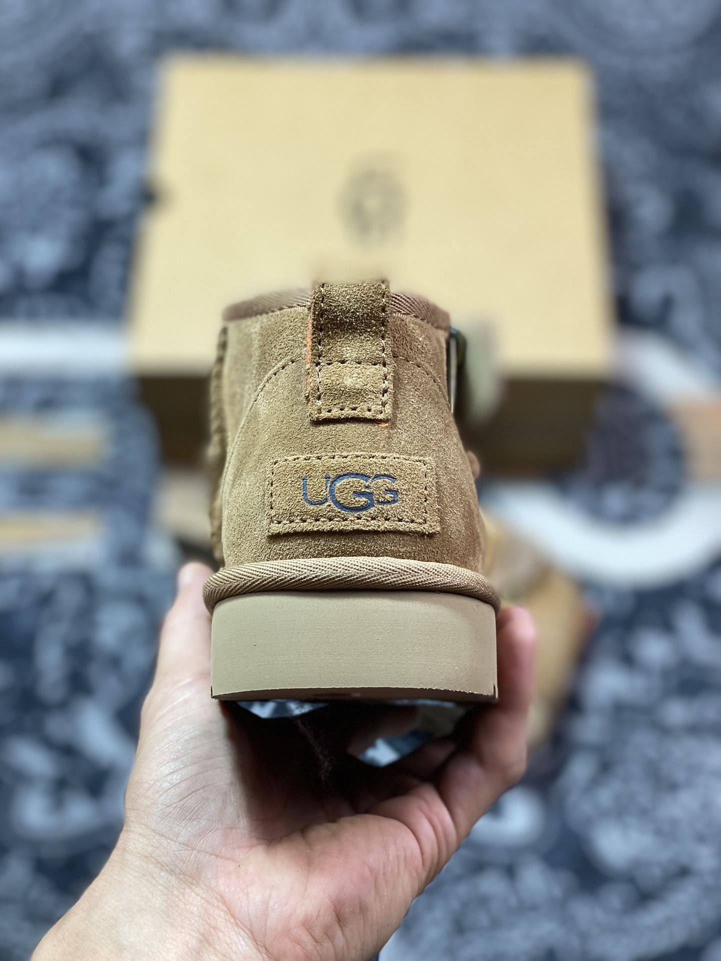 UGG Mini ZP 冬季女士雪地靴 1143984 侧边拉链款