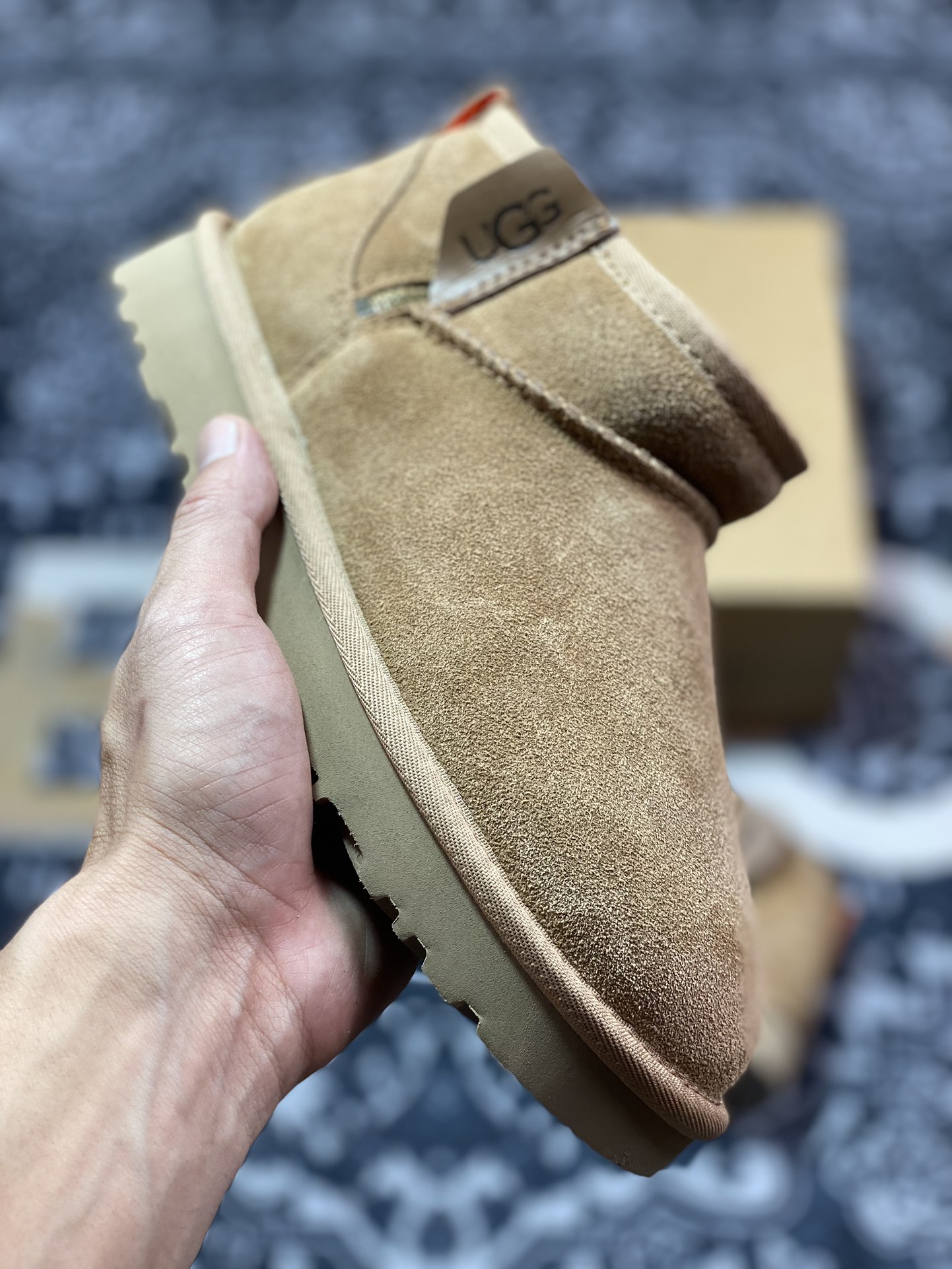 UGG Mini ZP 冬季女士雪地靴 1143984 侧边拉链款