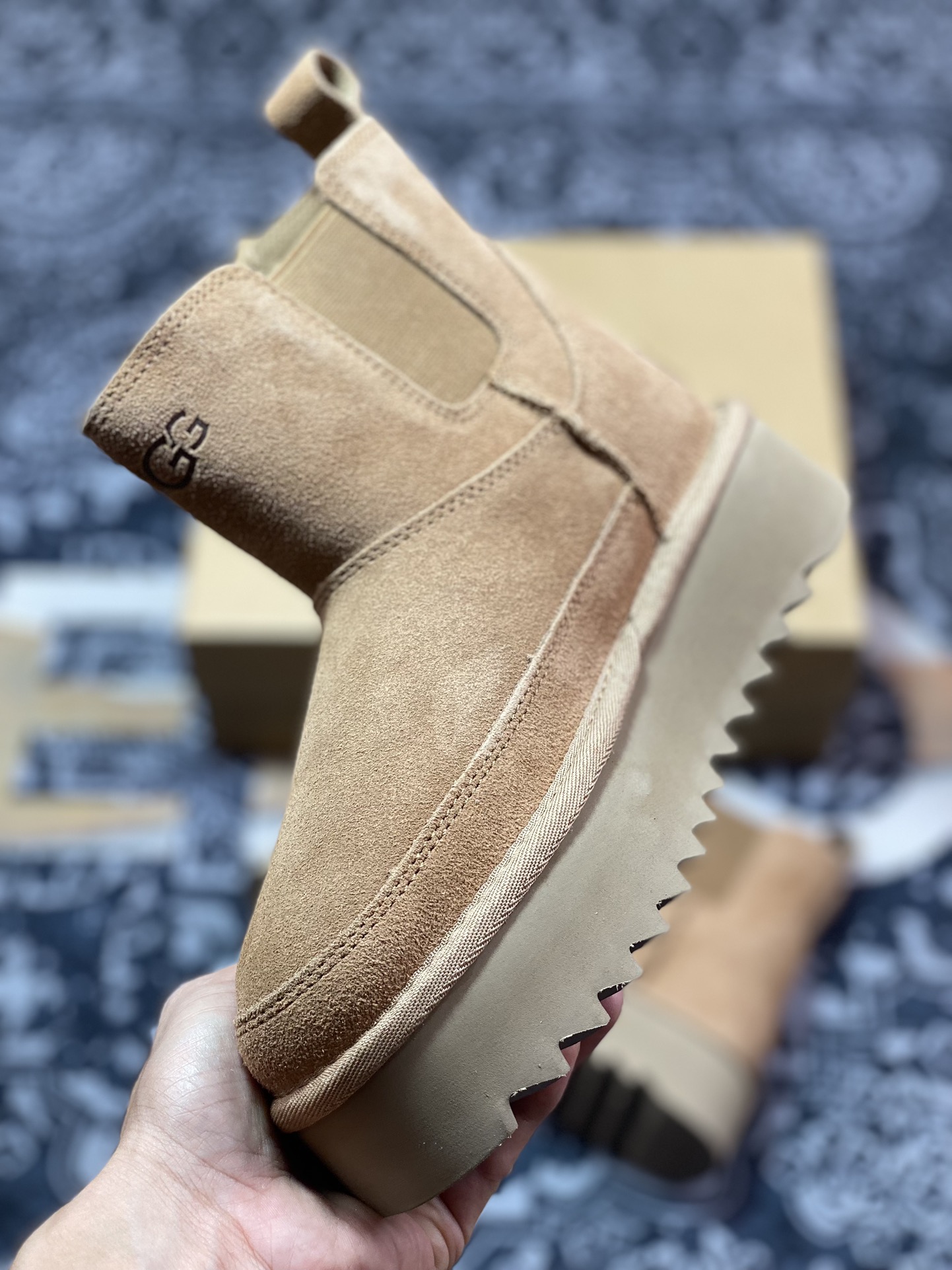 UGG Mini Bailey Button II 冬季女士厚底雪地靴 1158051