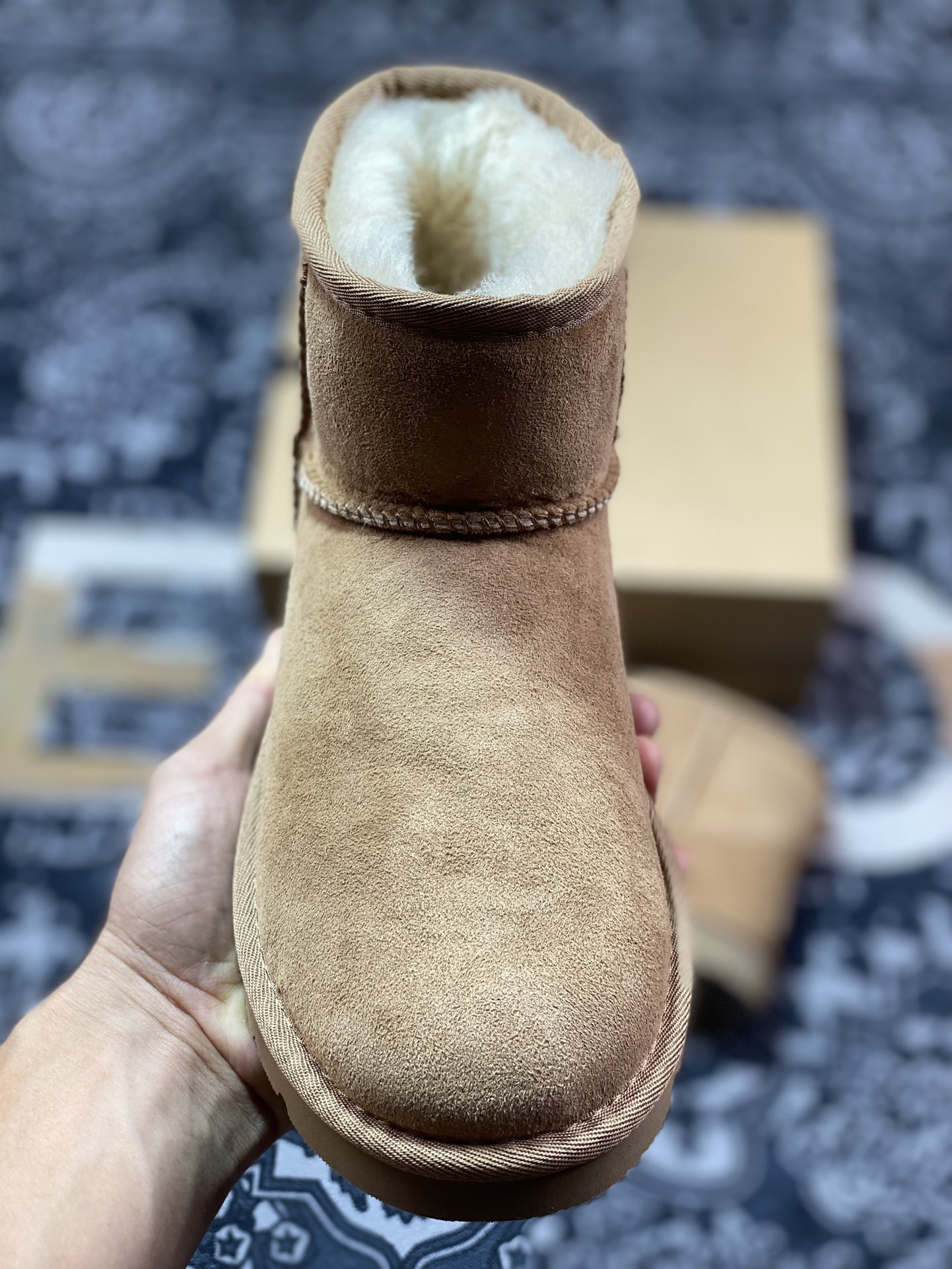 UGG Mini II 冬季女士雪地靴 1016222 外贸平台专供版本 轻便防滑 真羊皮毛一体