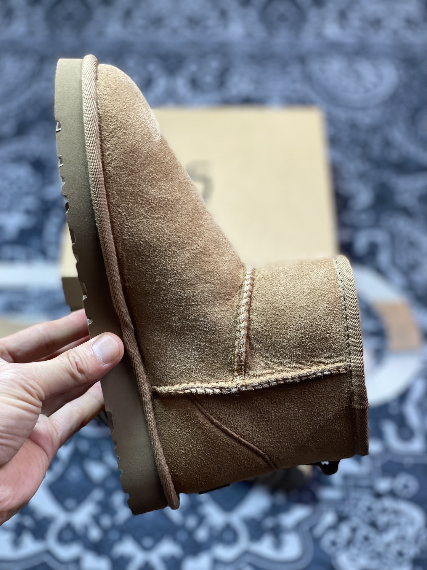 UGG Mini II 冬季女士雪地靴 1016222 外贸平台专供版本 轻便防滑 真羊皮毛一体