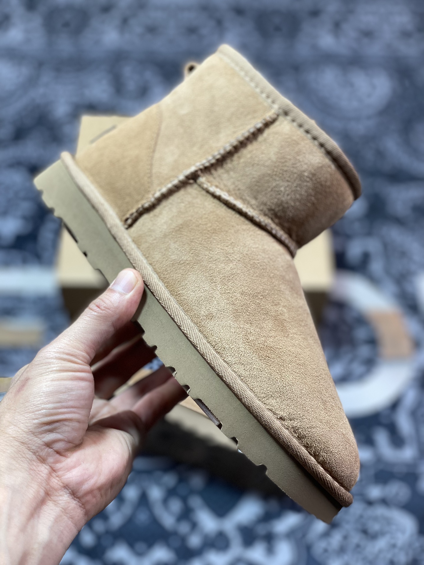 UGG Mini II 冬季女士雪地靴 1016222 外贸平台专供版本 轻便防滑 真羊皮毛一体