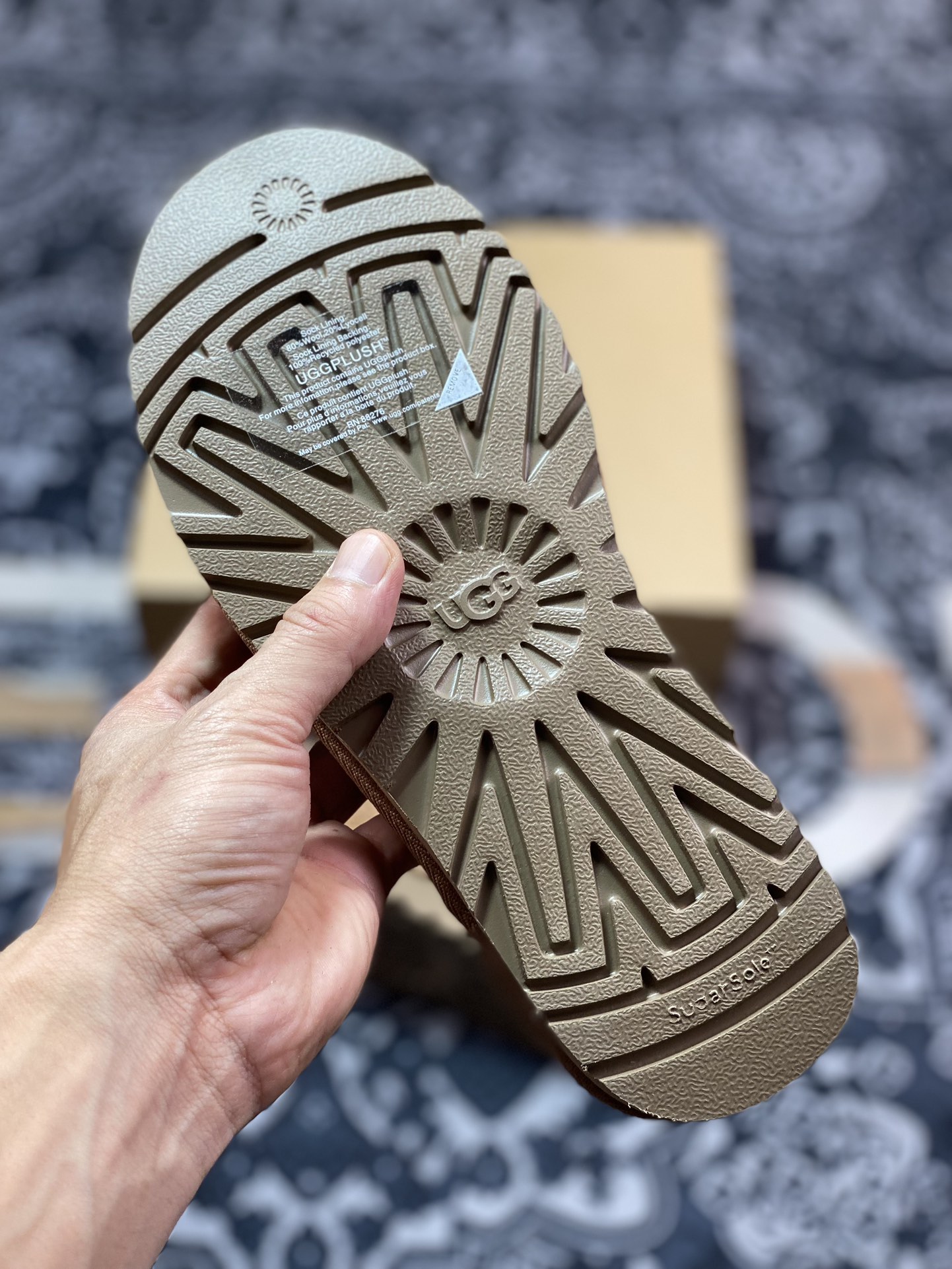 UGG Mini II 冬季女士雪地靴 1016222 外贸平台专供版本 轻便防滑 真羊皮毛一体