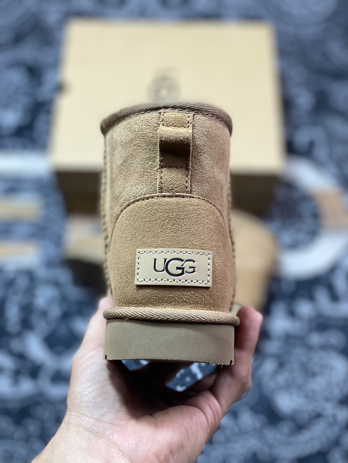 UGG Mini II 冬季女士雪地靴 1016222 外贸平台专供版本 轻便防滑 真羊皮毛一体