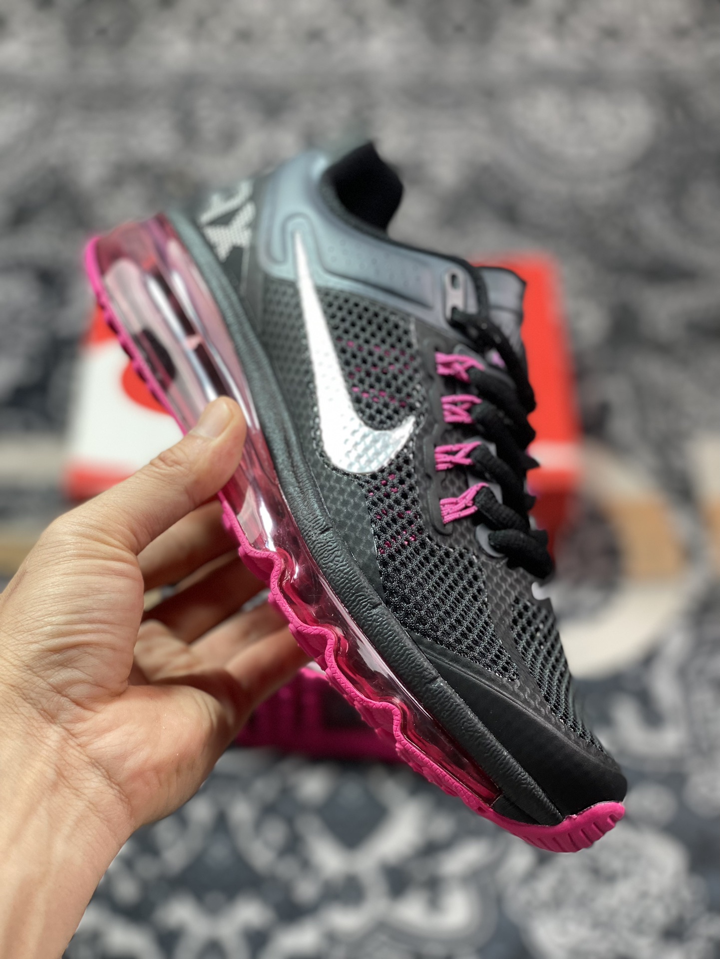 耐克Nike Air Max 2013”Pink Fusion”2013大气垫系列低帮慢跑鞋“网织黑银玫粉”555753-001