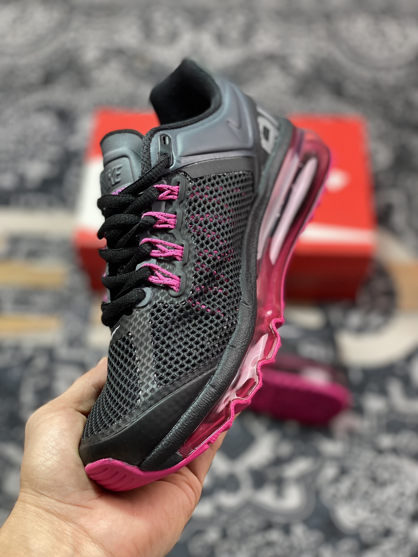 耐克Nike Air Max 2013”Pink Fusion”2013大气垫系列低帮慢跑鞋“网织黑银玫粉”555753-001