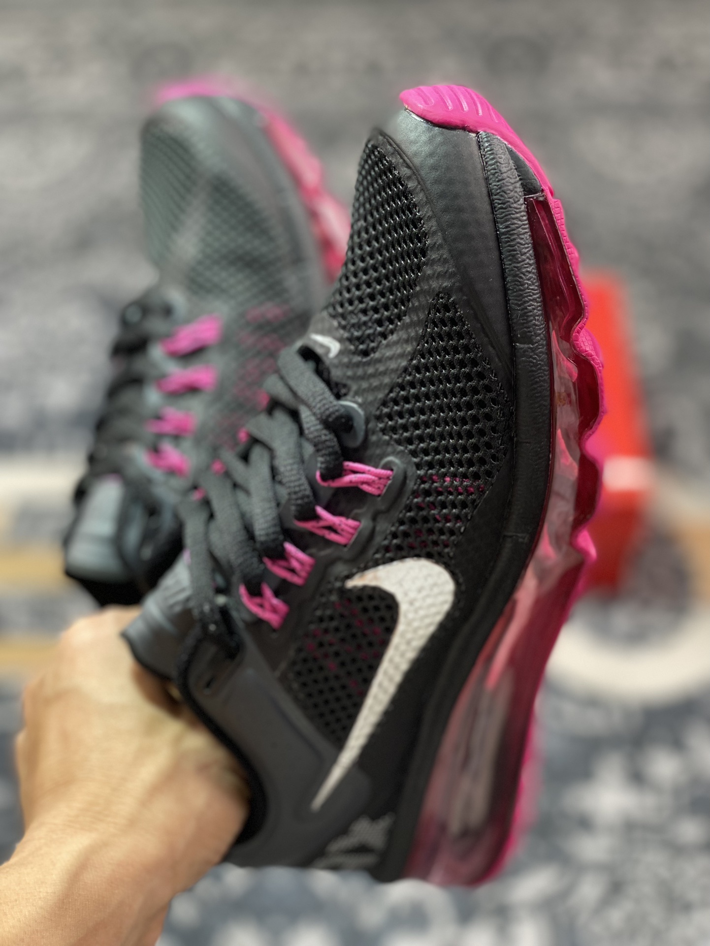 耐克Nike Air Max 2013”Pink Fusion”2013大气垫系列低帮慢跑鞋“网织黑银玫粉”555753-001