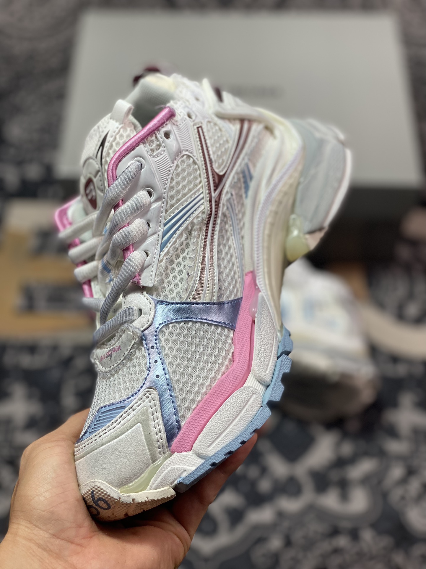 巴黎世家BALENCIAGA Runner Sneaker 2.0慢跑系列低帮复古野跑潮流姥爹风百搭休闲运动慢跑鞋 772767 WRUNG 3120