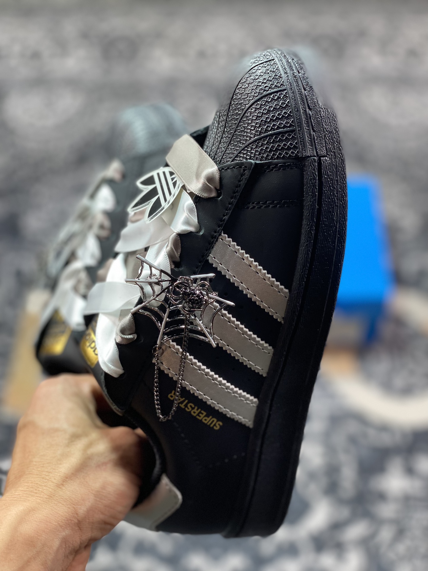 Adidas Originals Superstar ”Black Sliver”经典贝壳头系列低帮百搭休闲运动板鞋 黑银漫游蜘蛛 EG4959