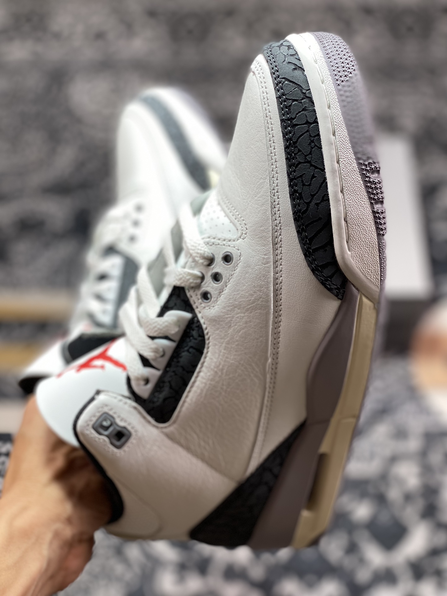 耐克Nike Air Jordan 3 Retro”Cement Grey”迈克尔·乔丹AJ3代中帮复古休闲运动文化篮球鞋“白水泥深灰爆裂纹”CT8532-106