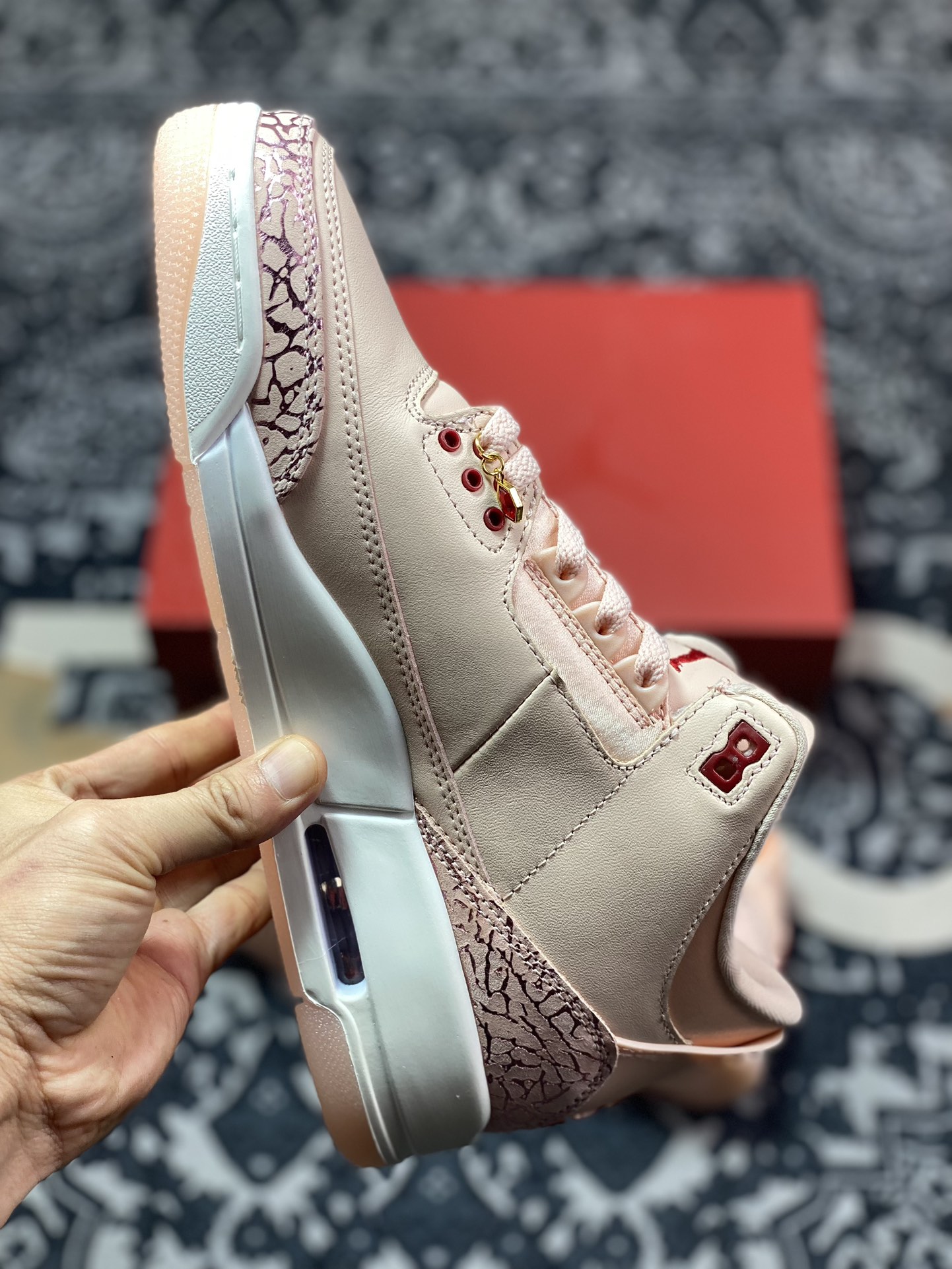 Air Jordan AJ3 Retro Valentine’s Day 情人节粉红 HJ0178-600