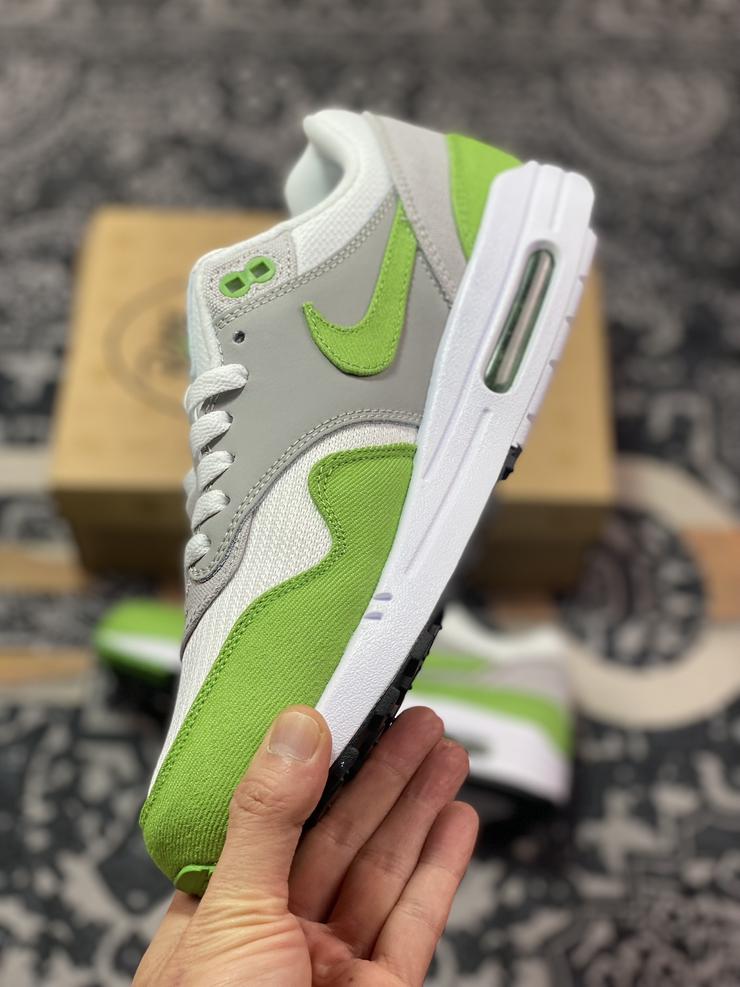 Patta x Nike Air Max 1”Chlorophyll 2024”初代系列低帮慢跑鞋“联名白灰叶绿素24版”HF1012-300