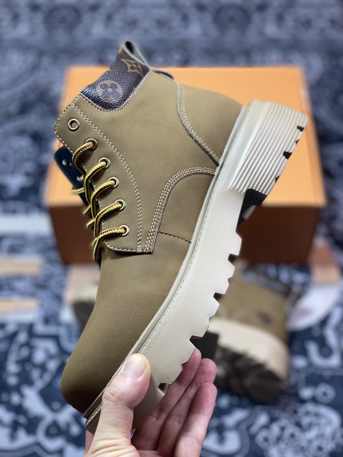 新货Lv x Timberland Lv联名添柏岚大黄靴 顶奢流量品牌与时代经典的结合之作