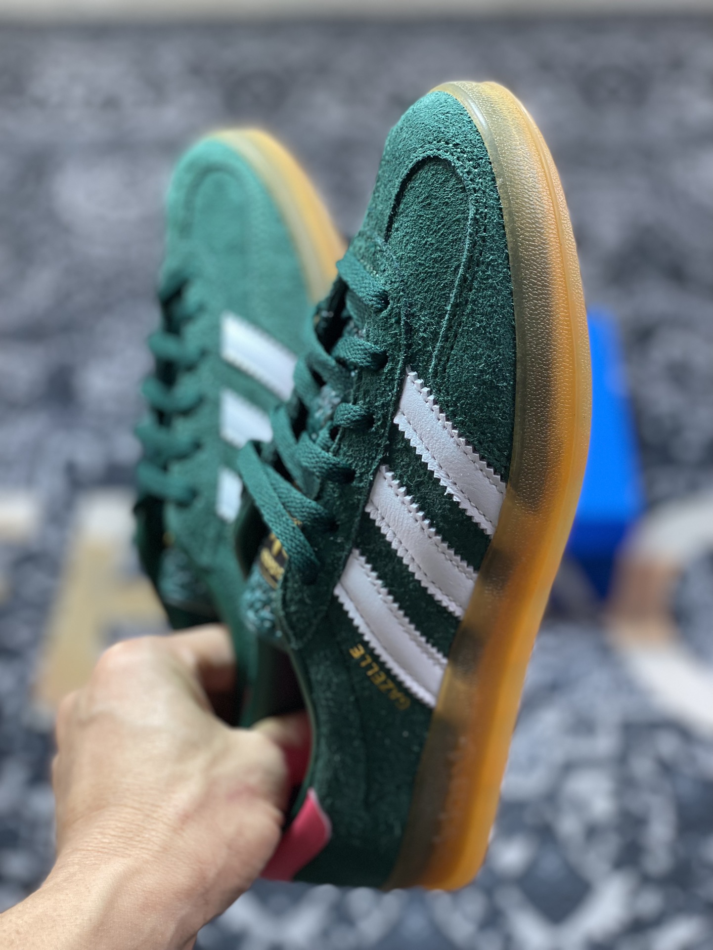 阿迪达斯Adidas Gazelle Indoor Trainers 羚羊内训系列低帮德训风板鞋“麂皮深绿粉白生胶底” IG5929