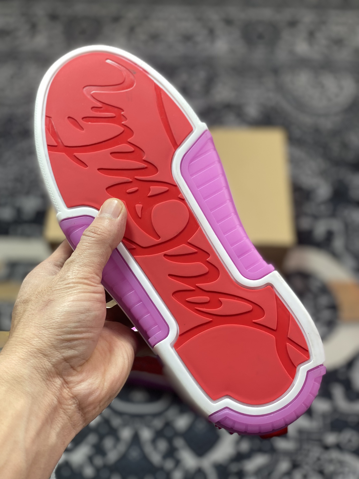 Christian Louboutin Astroloubi Low Sneakers低帮增高厚底百搭休闲运动红底板鞋“白粉金铆钉” 32309135633