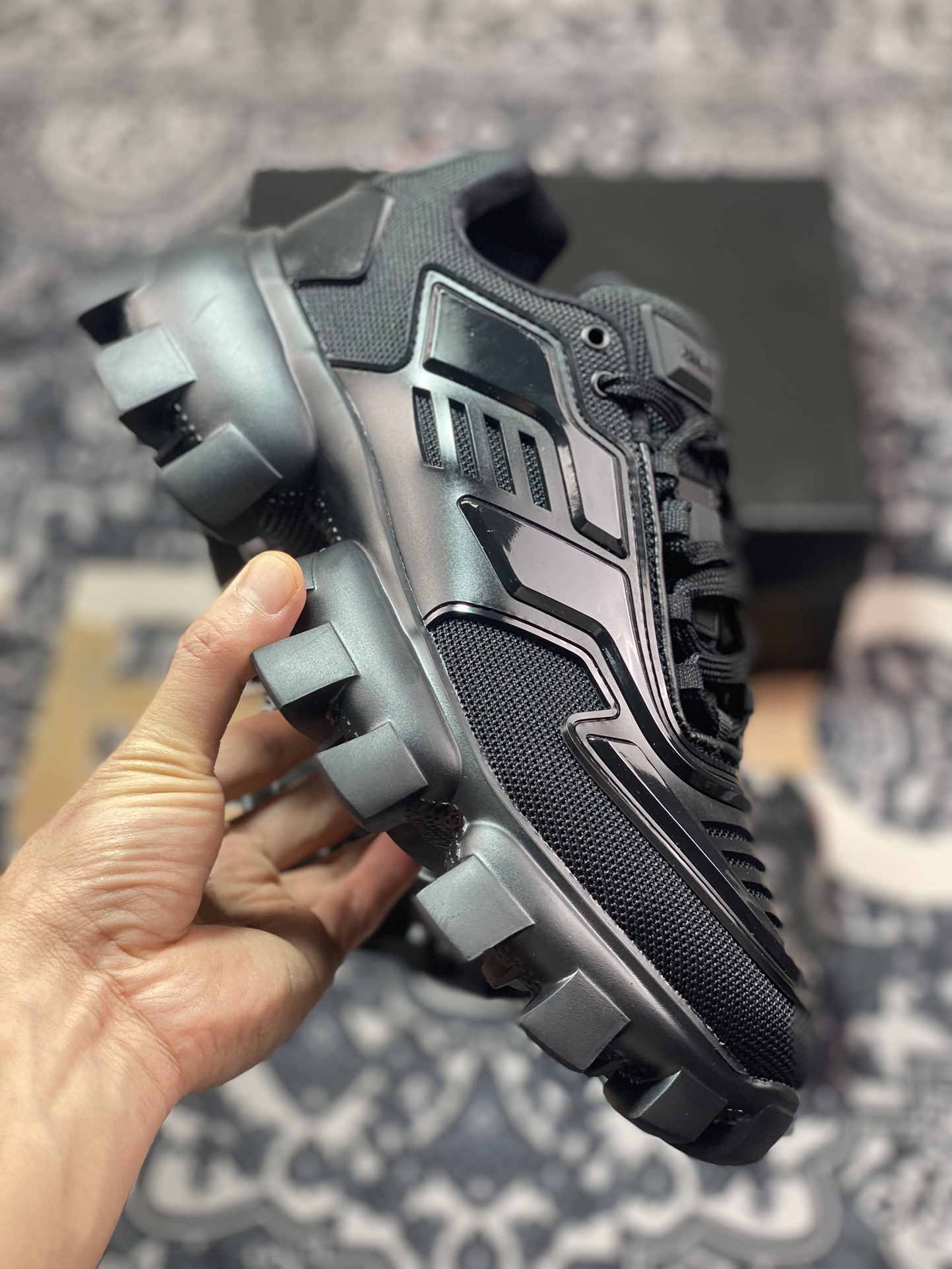 普拉达Prada Cloudbust Thunder Low Sneakers 风暴雷电休闲运动鞋“武士黑红标” 2EG293_3KZU_F0002