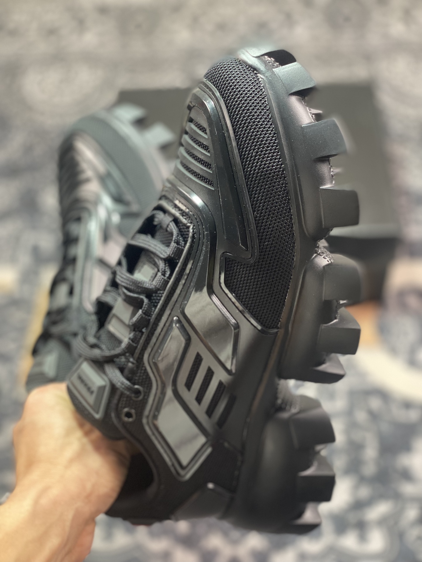 普拉达Prada Cloudbust Thunder Low Sneakers 风暴雷电休闲运动鞋“武士黑红标” 2EG293_3KZU_F0002