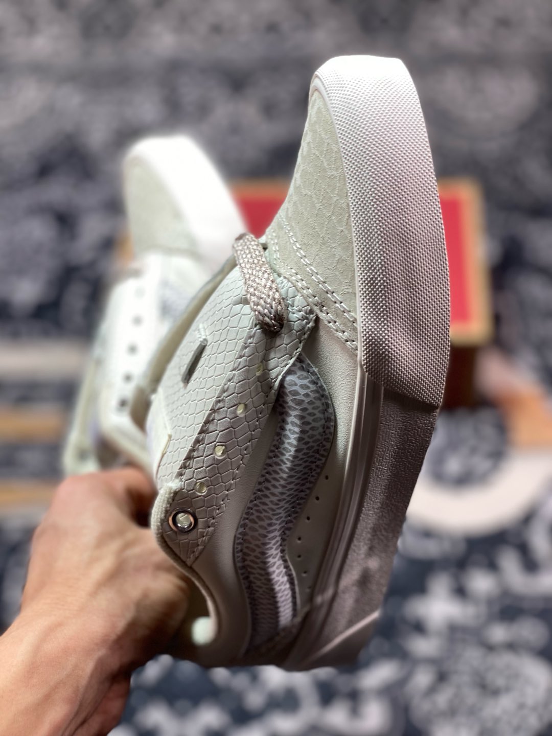 真标  Vans Knu Skool 蛇年限定 敢爱敢出格 蛇年生肖款面包鞋 小