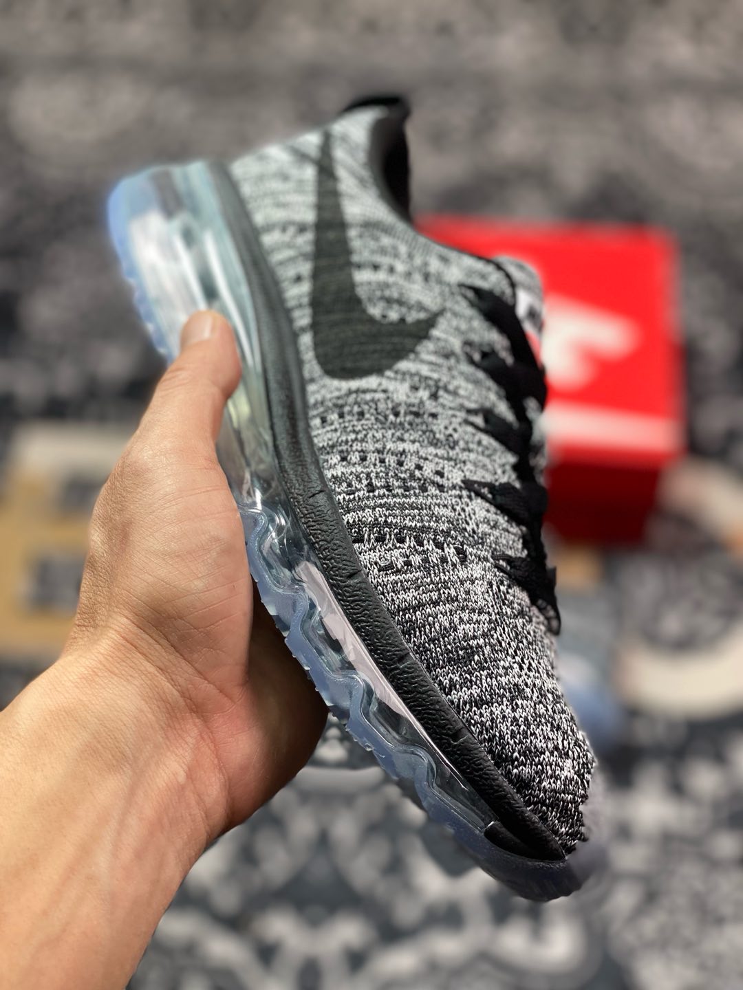 耐克Nike Flyknit Air Max”Oreo”系列低帮飞线针织休闲全掌气垫慢跑鞋“针织黑灰奥利奥”620469-105