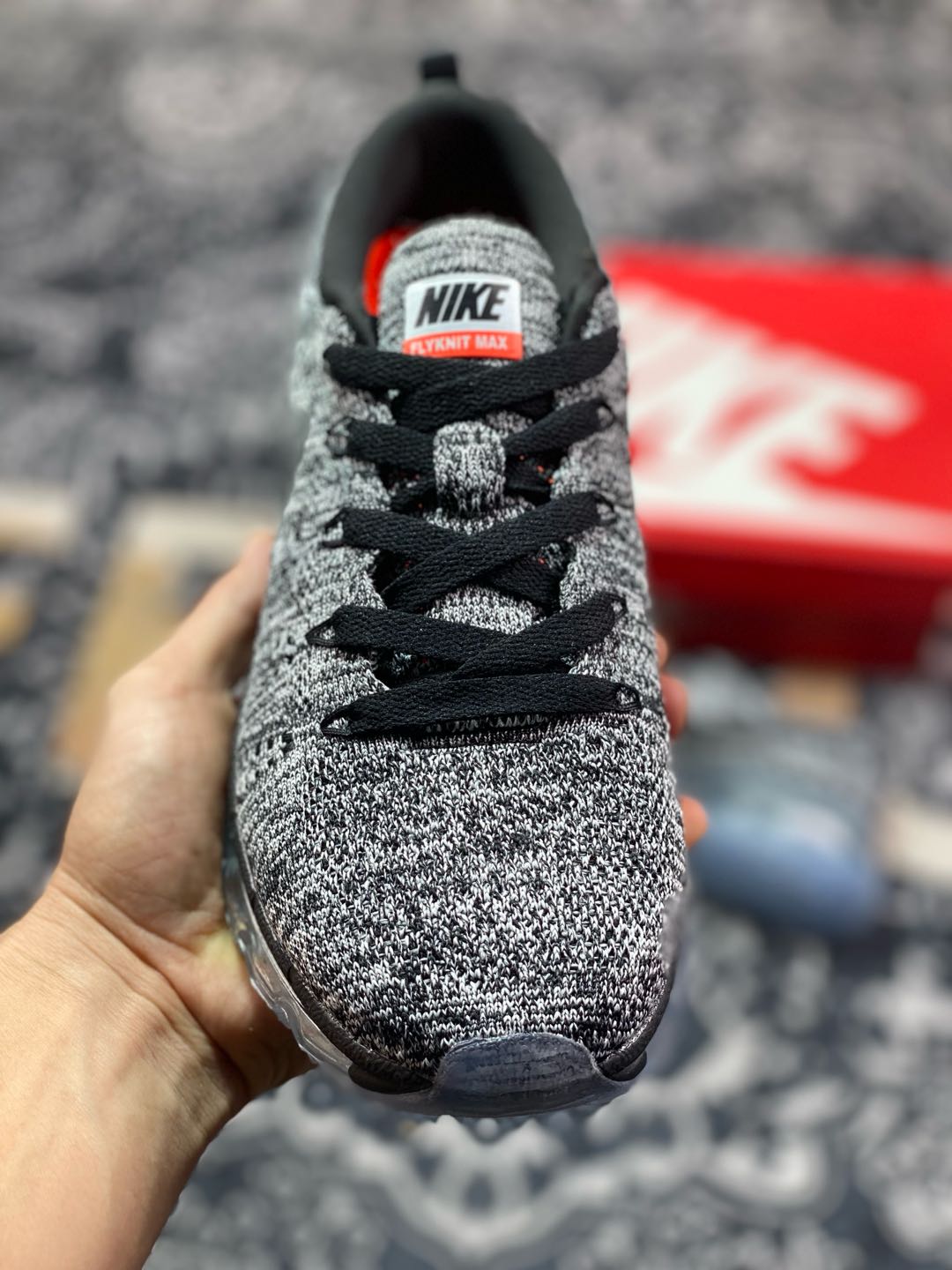 耐克Nike Flyknit Air Max”Oreo”系列低帮飞线针织休闲全掌气垫慢跑鞋“针织黑灰奥利奥”620469-105