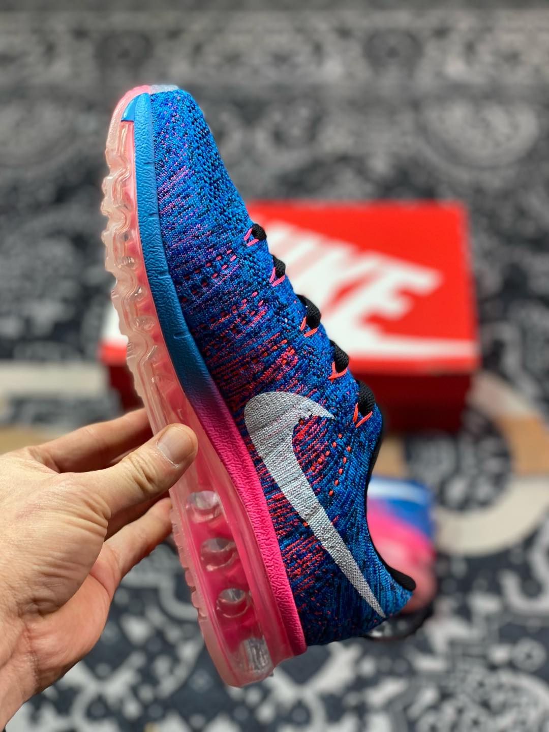 耐克Nike Flyknit Air Max”Blue Glow Pink”系列低帮飞线针织休闲气垫慢跑鞋“针织宝蓝粉白”620469-014