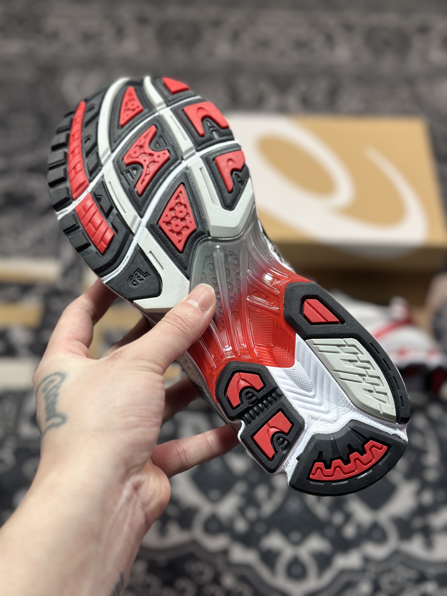A8200  Asics Gel-Kayano 14 白银红 亚瑟士14代 纳米纤维气垫百搭休闲运动慢跑鞋 1201A019-103