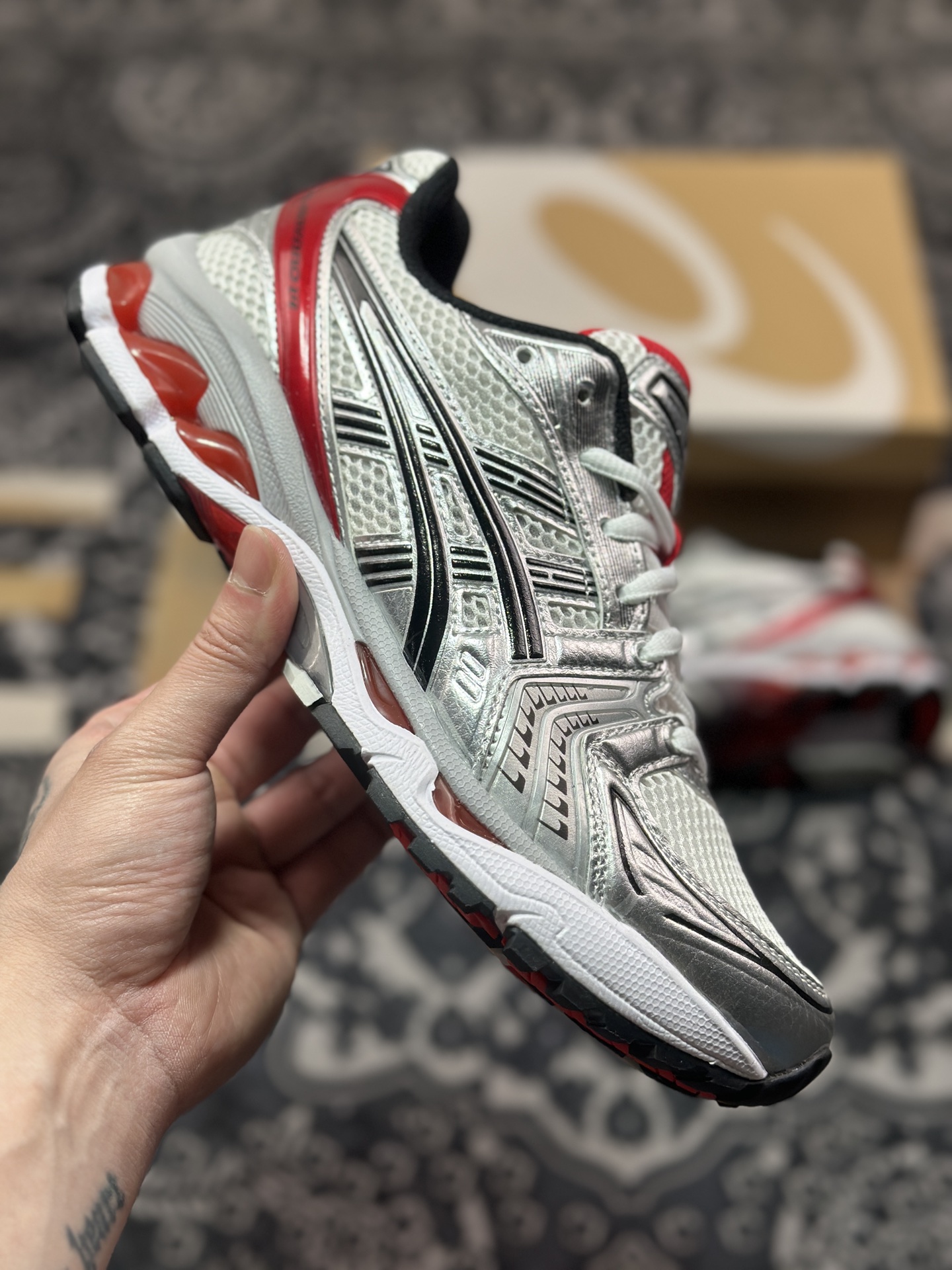 A8200  Asics Gel-Kayano 14 白银红 亚瑟士14代 纳米纤维气垫百搭休闲运动慢跑鞋 1201A019-103