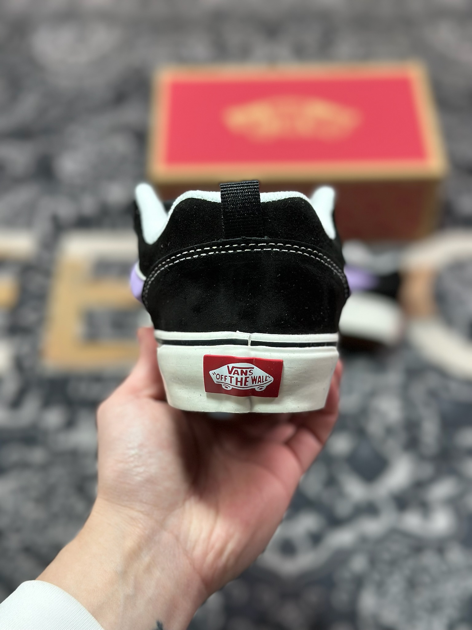 A2140   Vans Knu Skool 紫葡之恋 面包鞋 舒适时尚防滑耐磨低帮休闲板鞋   VN0009QC6BT1