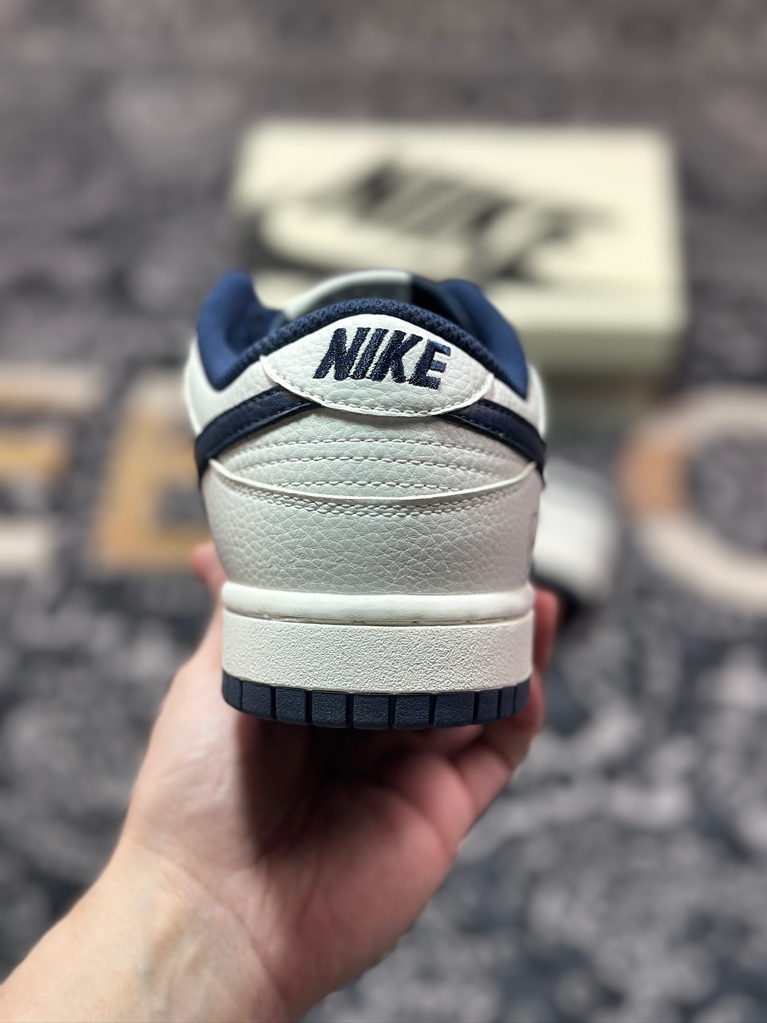 B4280  Nk SB Dunk Low Fragment Design 藤原浩闪电 联名低帮休闲运动滑板板鞋  DF7519-833