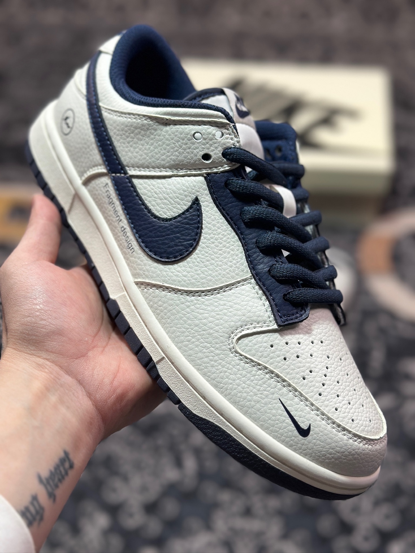 B4280  Nk SB Dunk Low Fragment Design 藤原浩闪电 联名低帮休闲运动滑板板鞋  DF7519-833