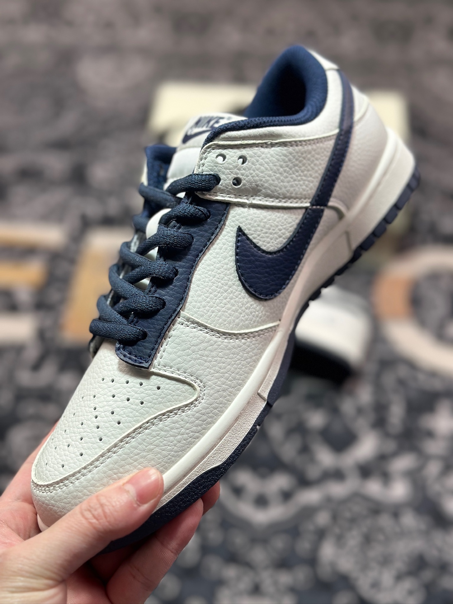 B4280  Nk SB Dunk Low Fragment Design 藤原浩闪电 联名低帮休闲运动滑板板鞋  DF7519-833