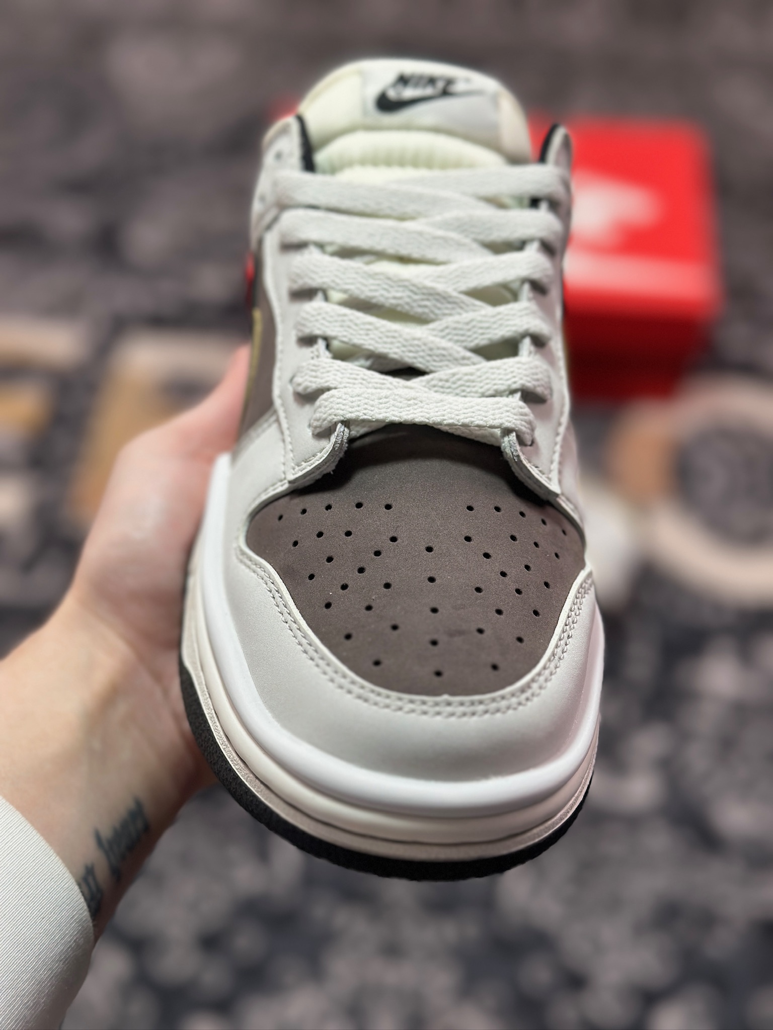 B0240  原装级别耐克Nike SB Dunk Low”Rice White/Yellow”扣篮系列低帮休闲运动滑板板鞋“米白雾霾黑米双钩” DZ2794-368