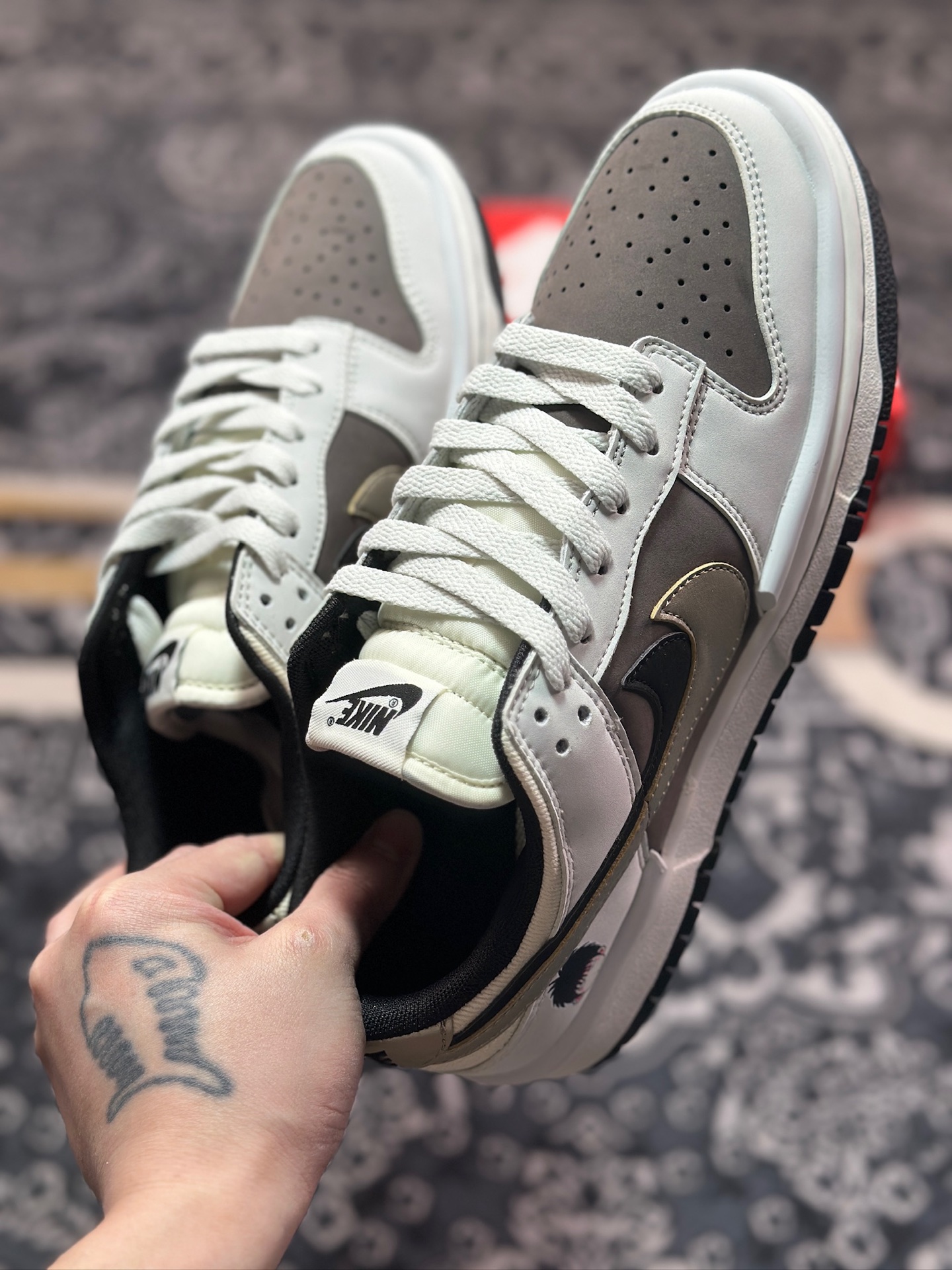 B0240  原装级别耐克Nike SB Dunk Low”Rice White/Yellow”扣篮系列低帮休闲运动滑板板鞋“米白雾霾黑米双钩” DZ2794-368