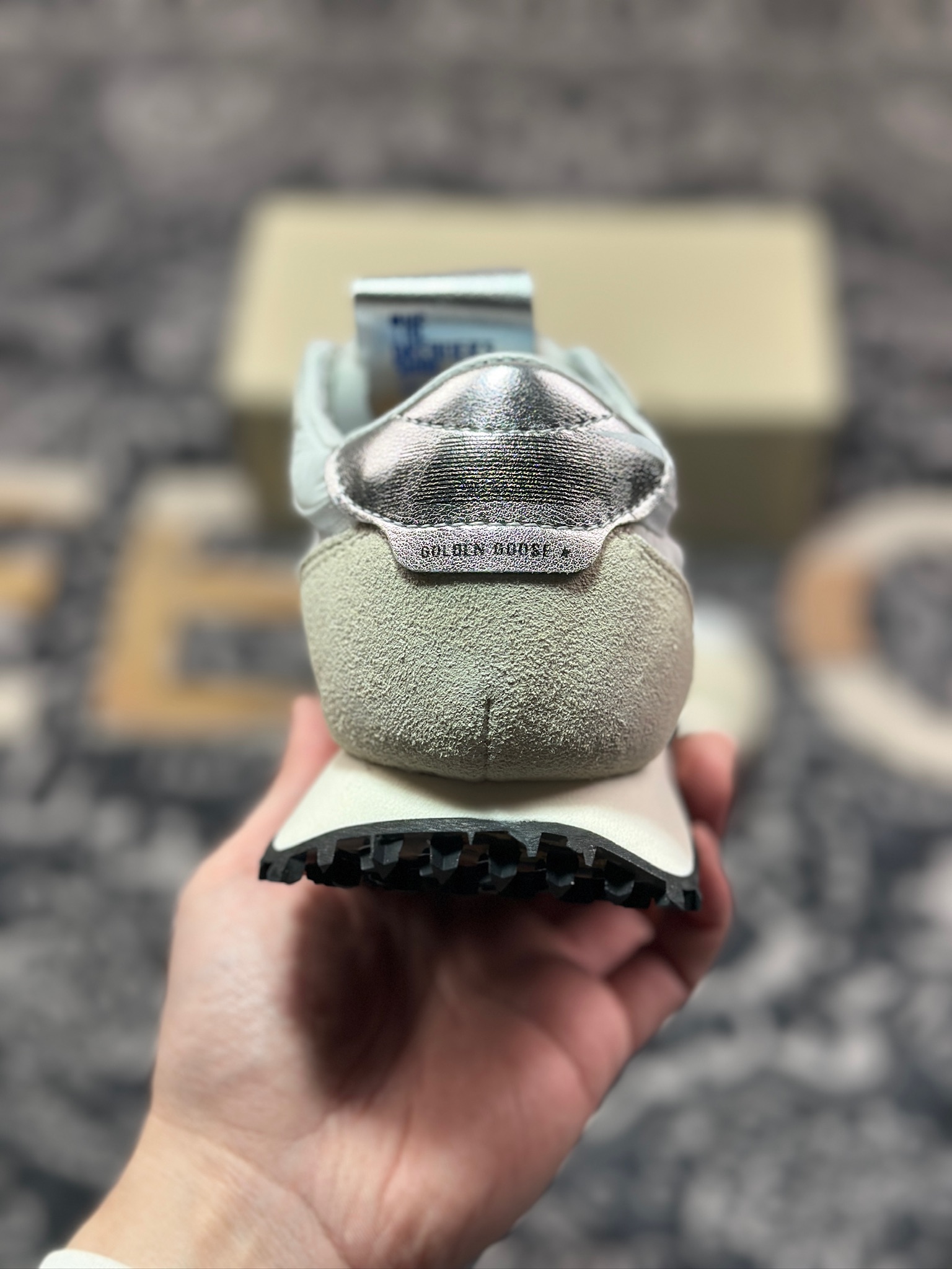 B3260  黄金鹅GGDB/Golden Goose Marathon Trimmed sneakers 马拉松系列低帮慢跑鞋“翻毛米白银” GWF00683.F005457.60466