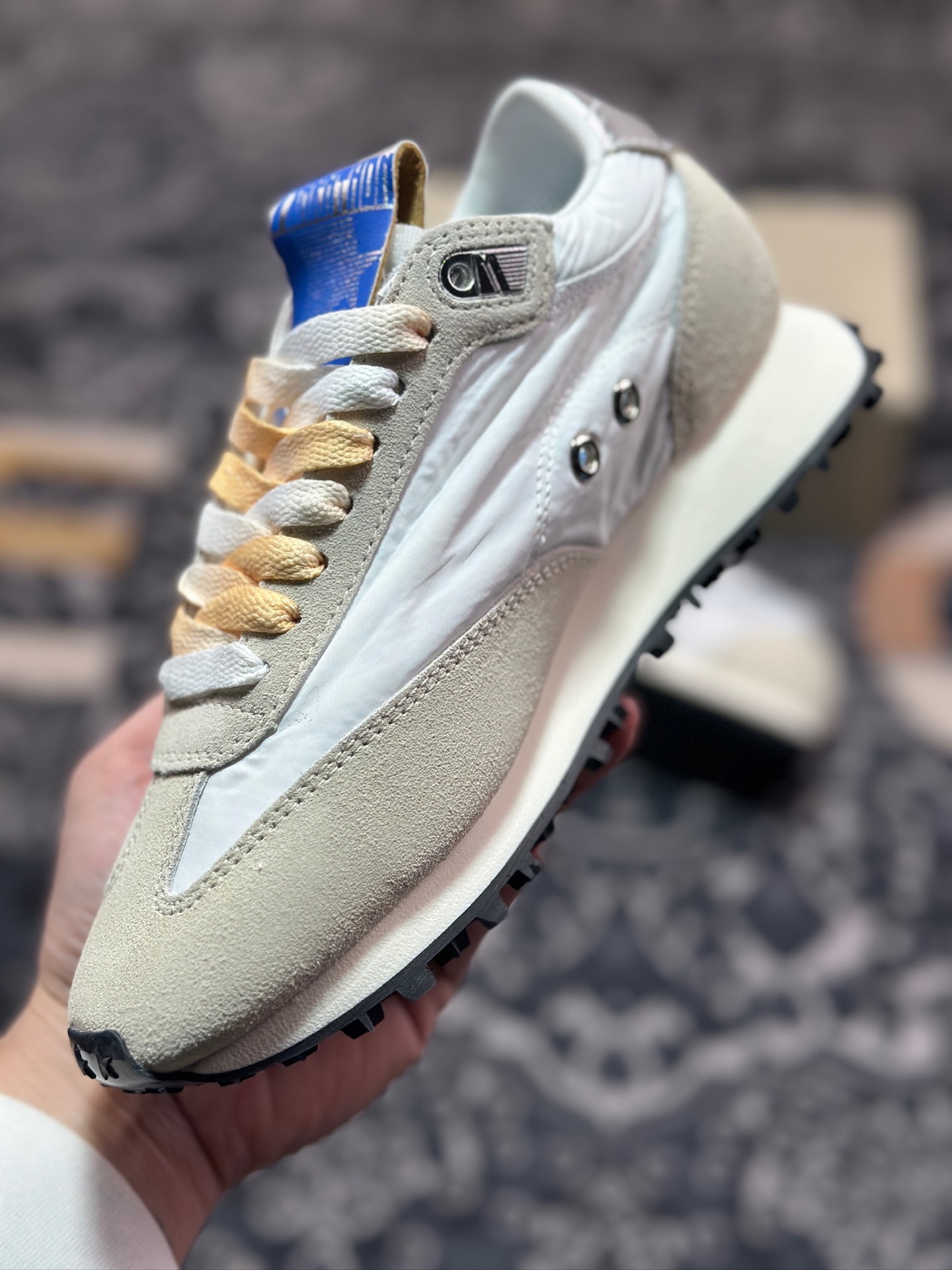 B3260  黄金鹅GGDB/Golden Goose Marathon Trimmed sneakers 马拉松系列低帮慢跑鞋“翻毛米白银” GWF00683.F005457.60466