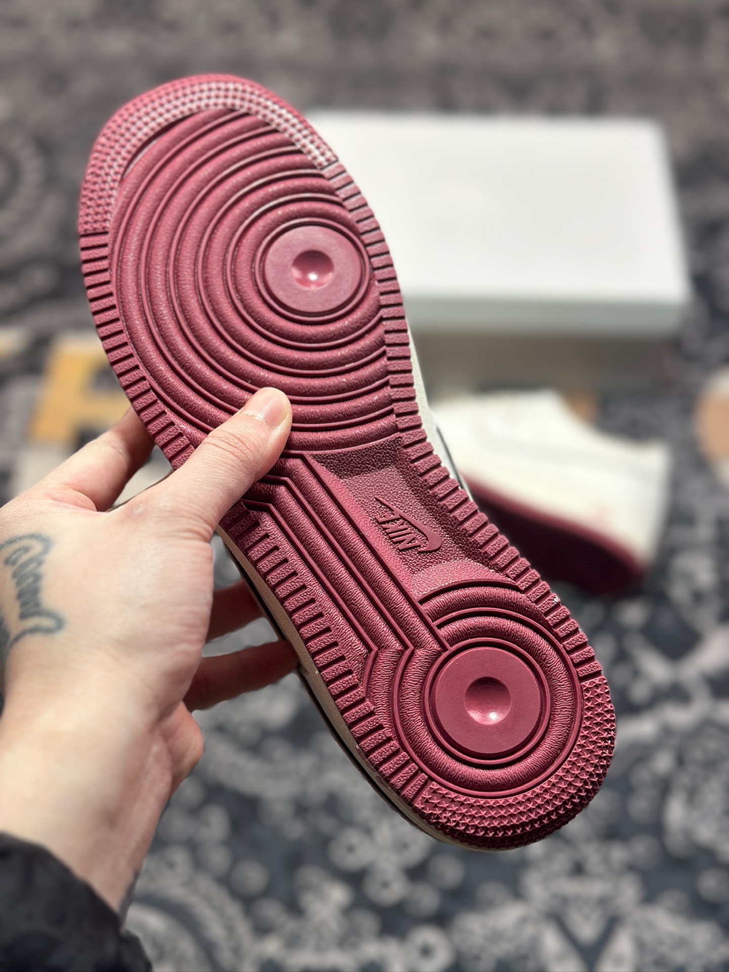 A7200  Nike Air Force 1 Low '07 白酒红低帮空军一号休闲板鞋   DZ2799-103