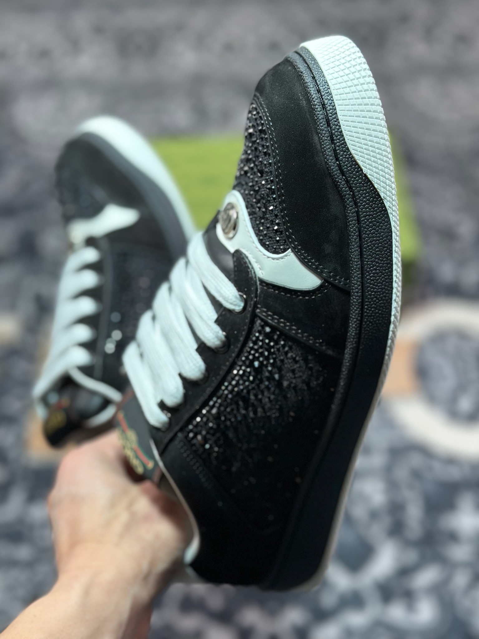 C2450    Gucci 古驰 Screener 运动休闲时装奢侈品系列 GG珐琅扣 擦脏做旧小脏鞋