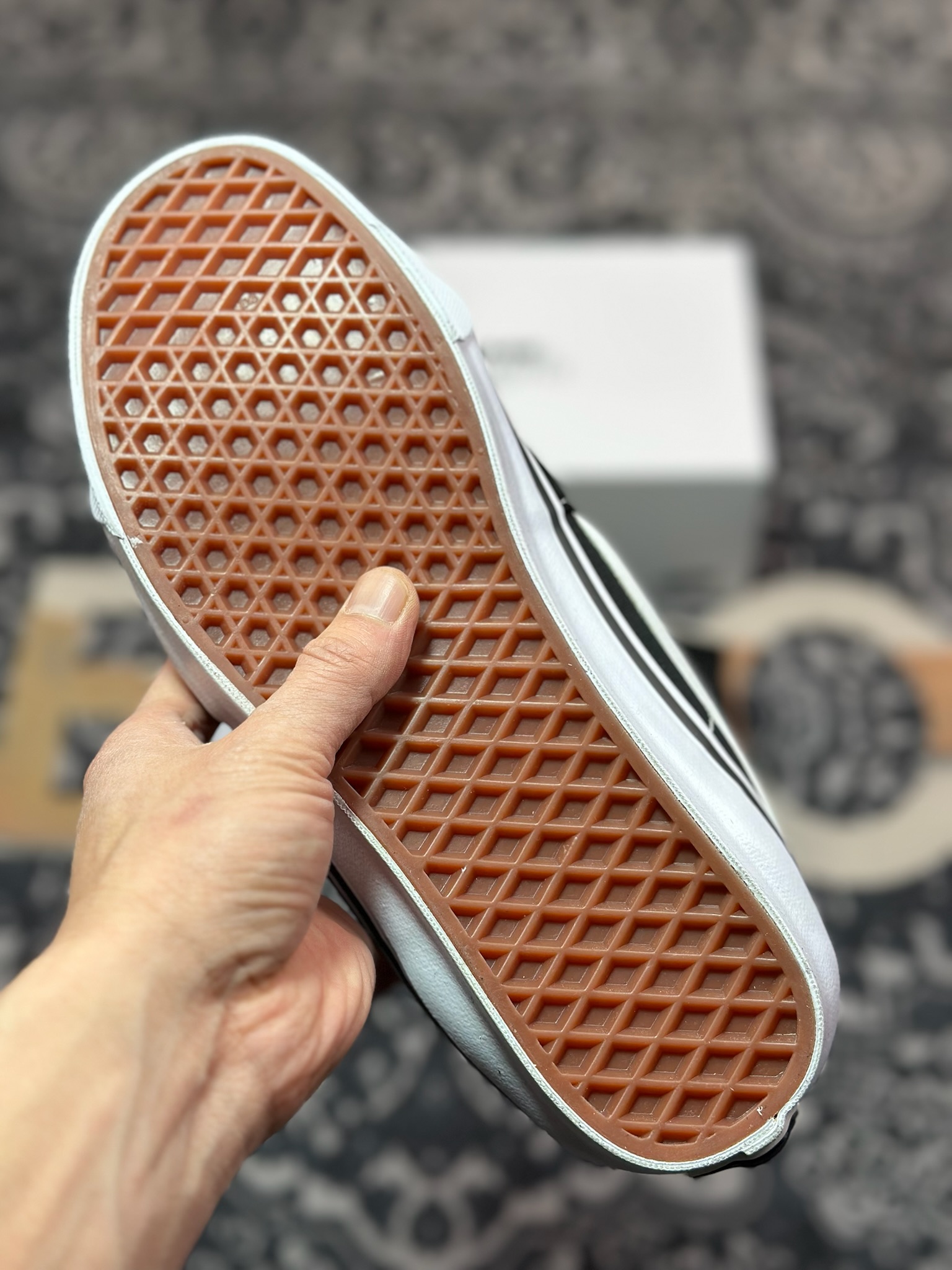 A4160   HommeGirls x Vans Sk8-Mid  时尚百搭中帮休闲硫化板鞋  VN000NBNCJK 黑色  VN000NBN2VZ 白色