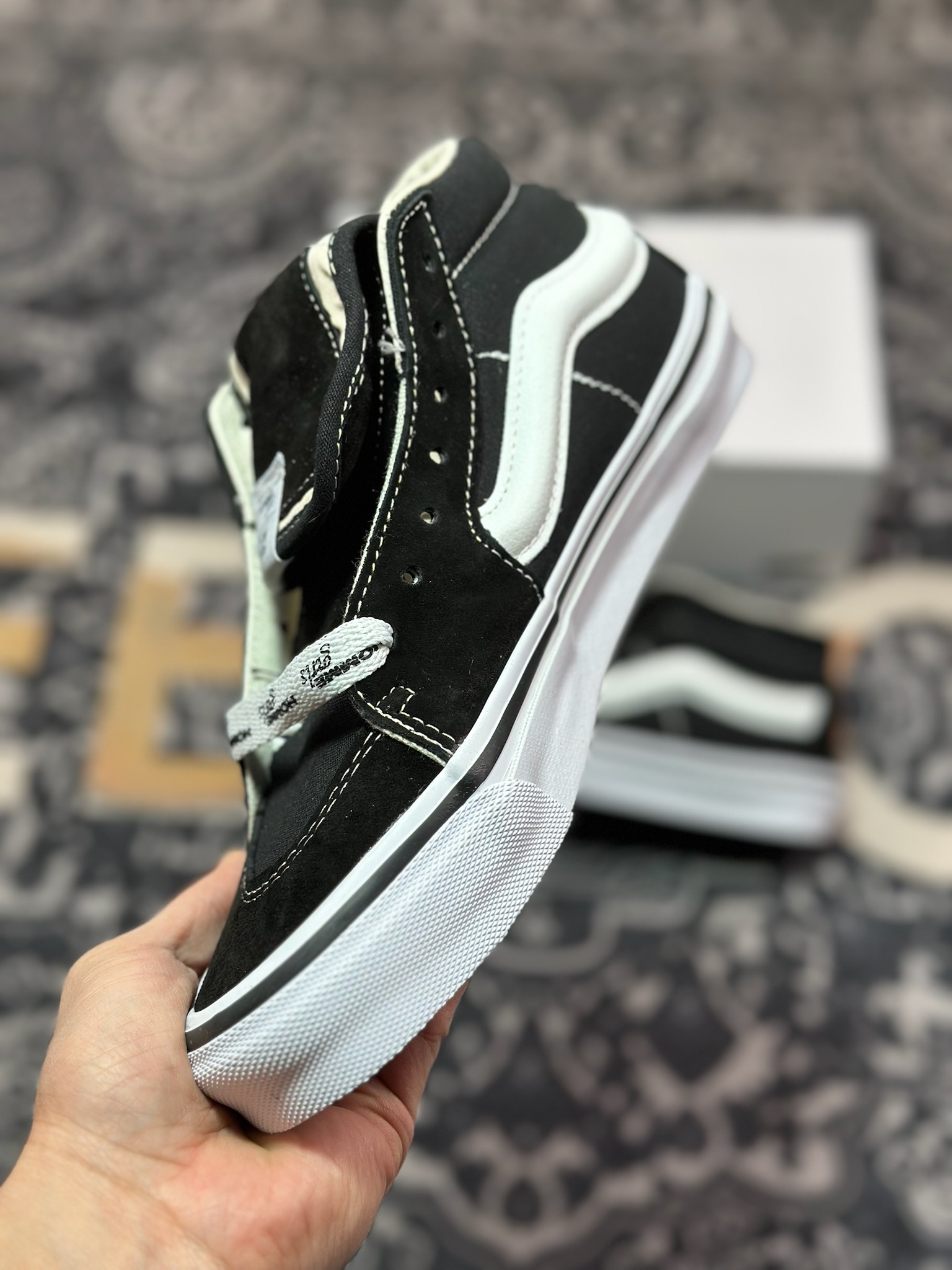 A4160   HommeGirls x Vans Sk8-Mid  时尚百搭中帮休闲硫化板鞋  VN000NBNCJK 黑色  VN000NBN2VZ 白色
