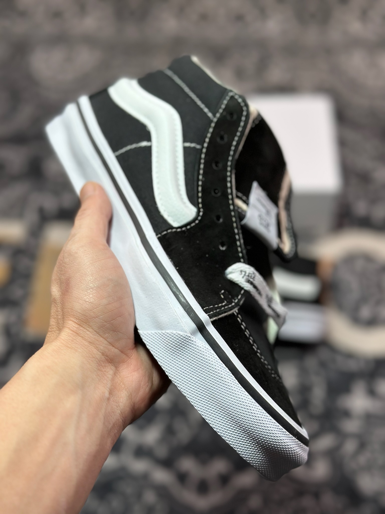 A4160   HommeGirls x Vans Sk8-Mid  时尚百搭中帮休闲硫化板鞋  VN000NBNCJK 黑色  VN000NBN2VZ 白色